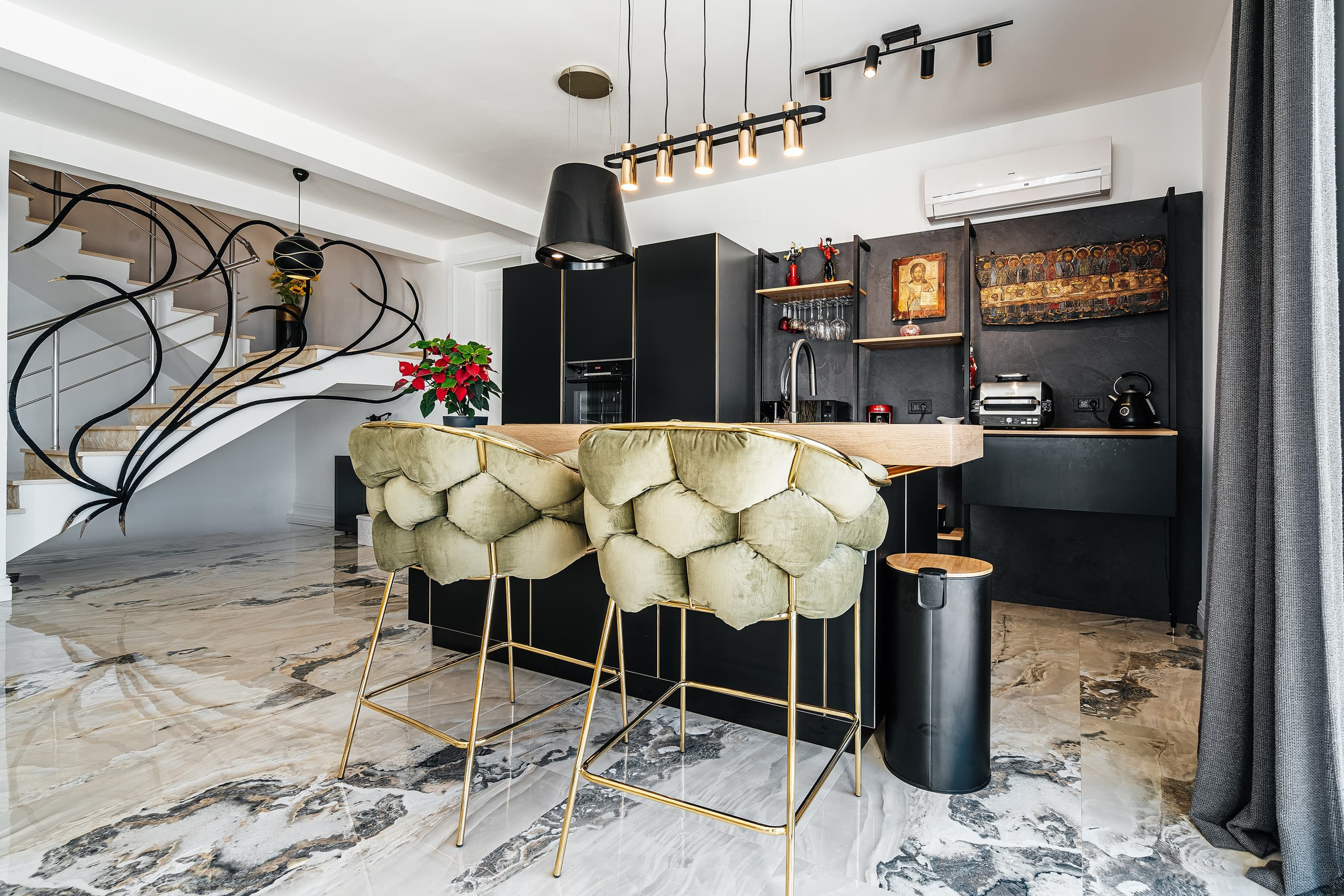 Real Estate Photography. Montenegro. EVAN ARISTOV WEDDING PHOTOGRAPHY — Seattle Wedding Photographer