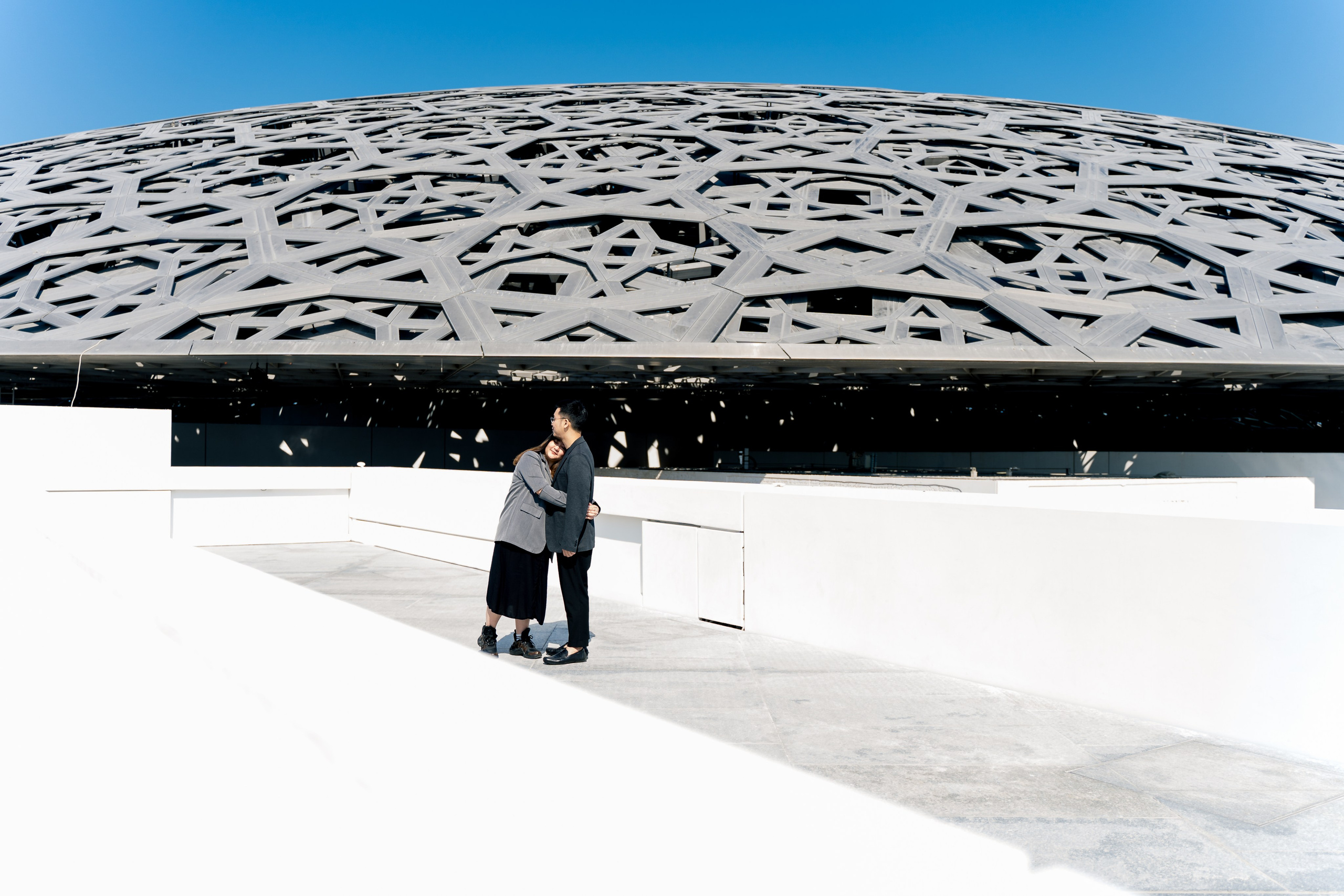 Love story Louvre Abu Dhabi. Фотограф в Абу Даби Марина