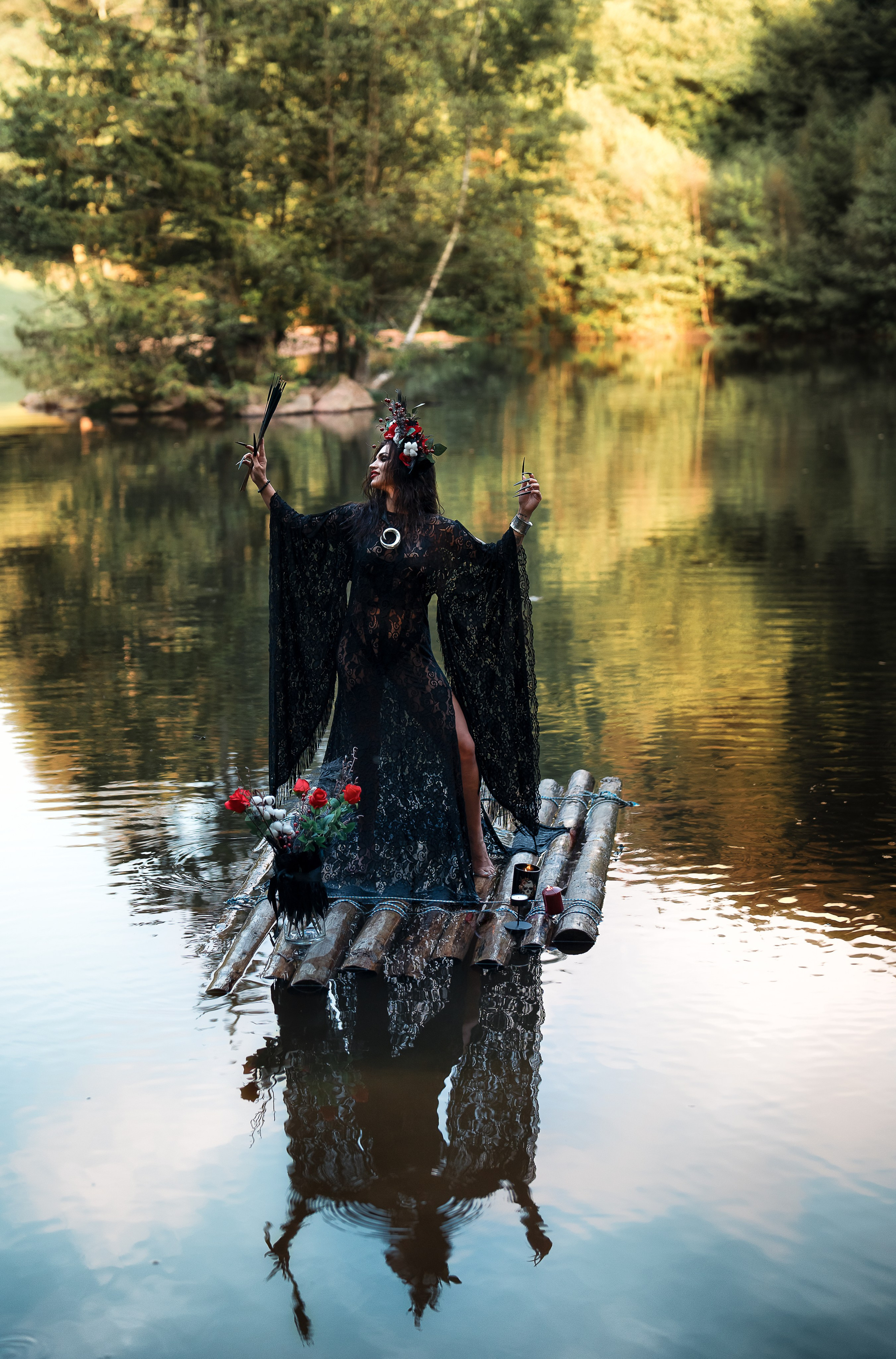 Witch at the lake. Familien, Lifestyle und Portrait Fotografin in Trier, Luxembourg