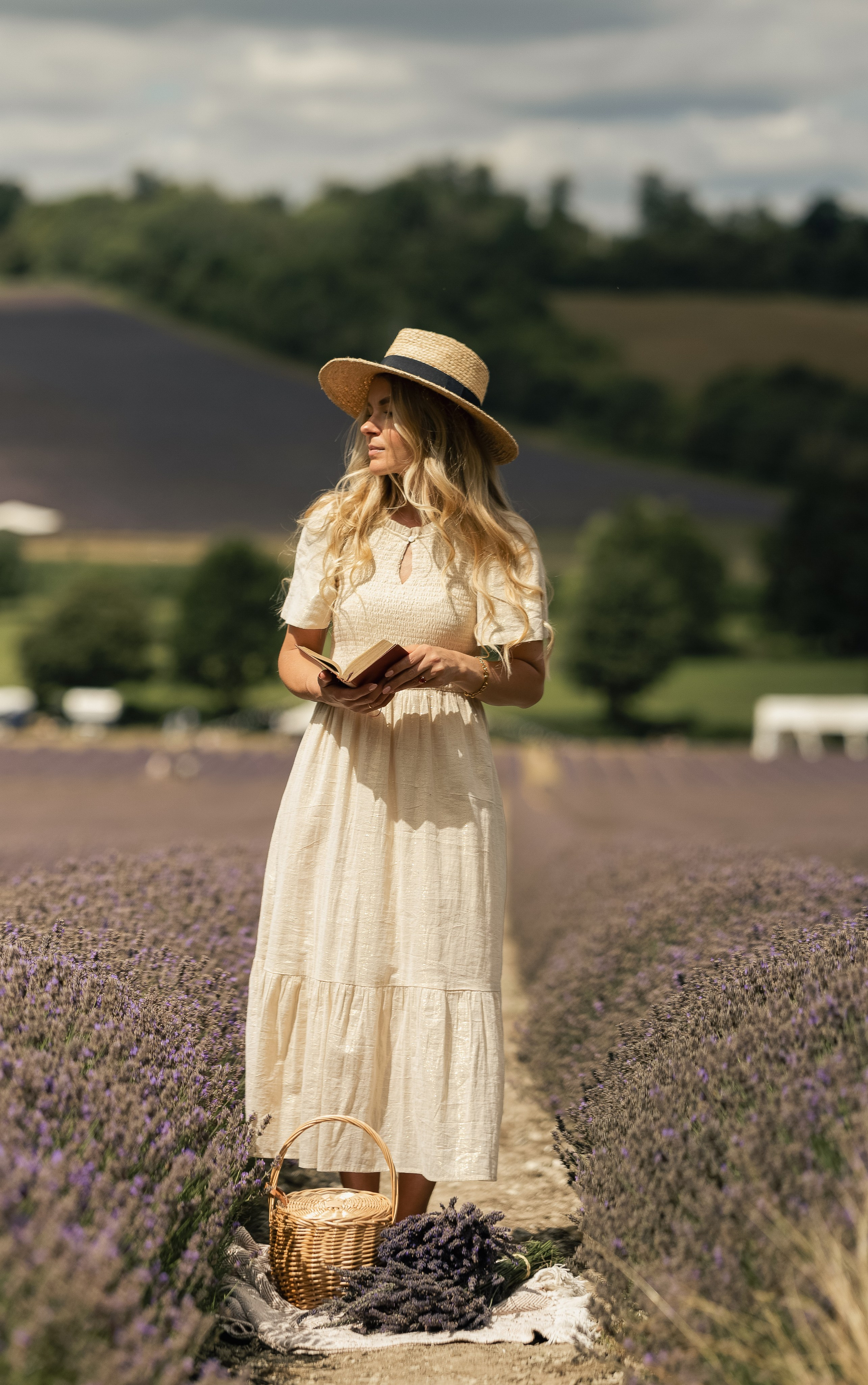 Lavender Picnics. PHOTOGRAPHER IN LONDON
