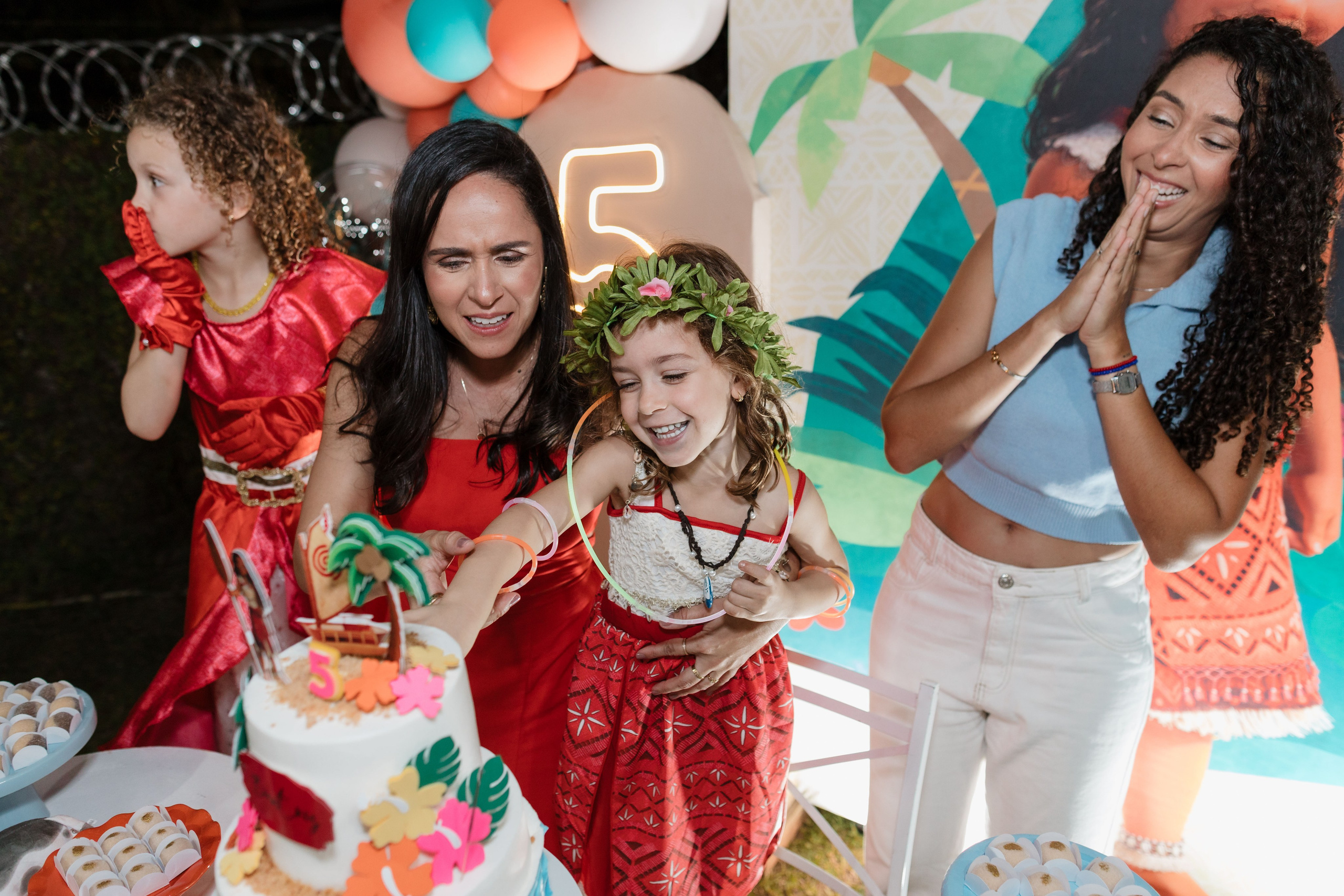Hora do parabéns de 5 anos com tema de Moana