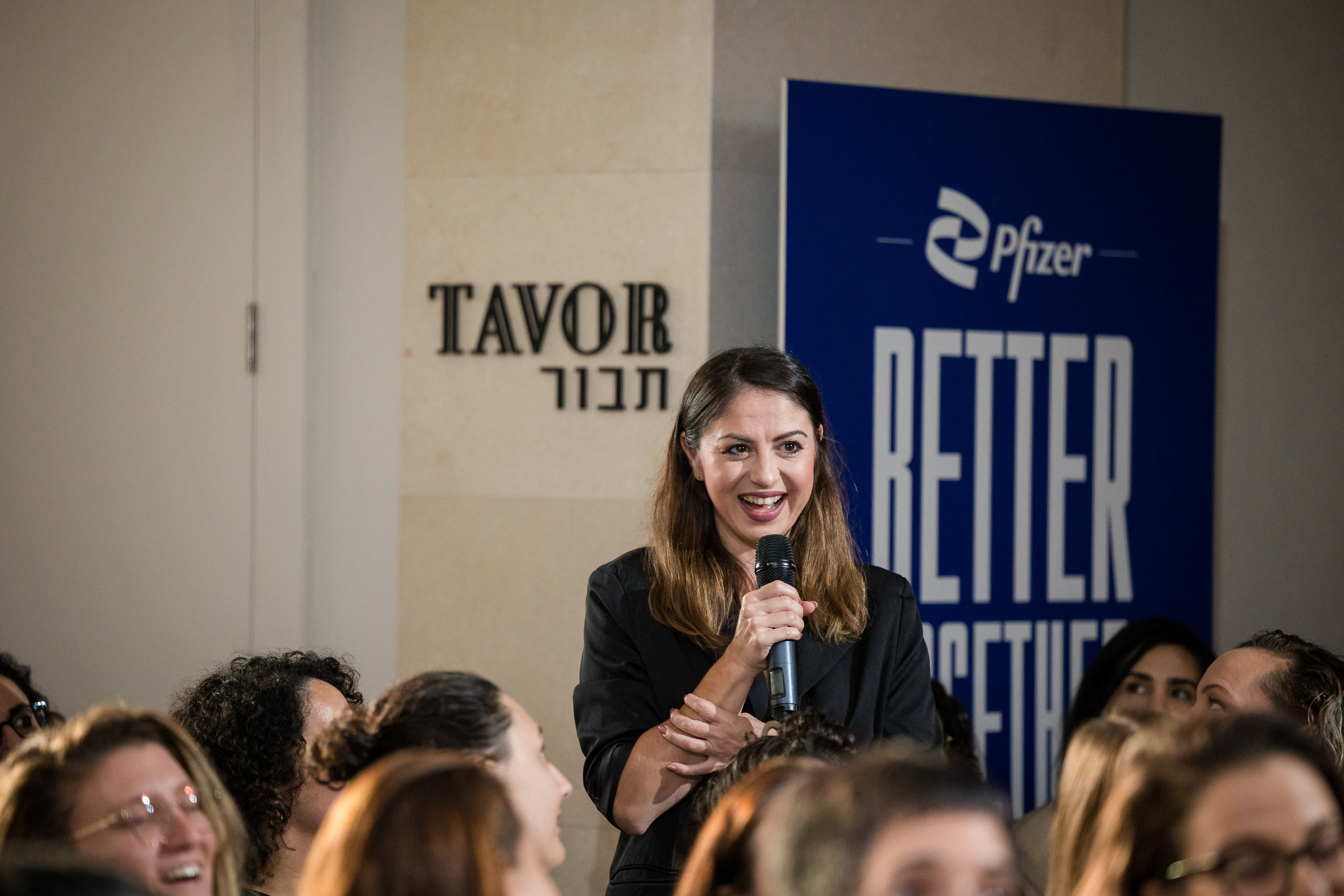 Pfizer. AMIR BUCHNIK PHOTOGRAPHER