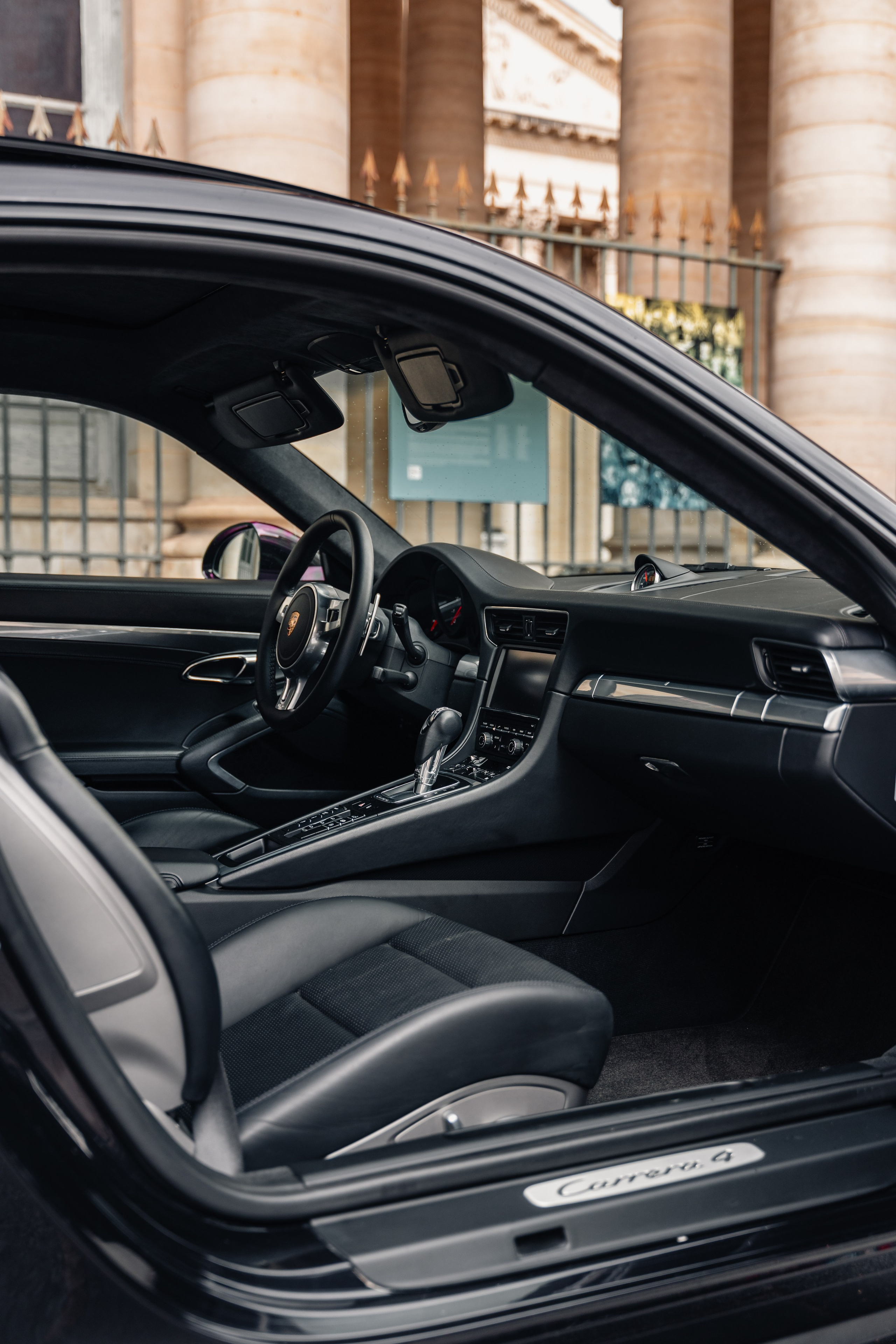 Porsche 991 Carrera 4. Photographer in Paris — Vitalii Motruk