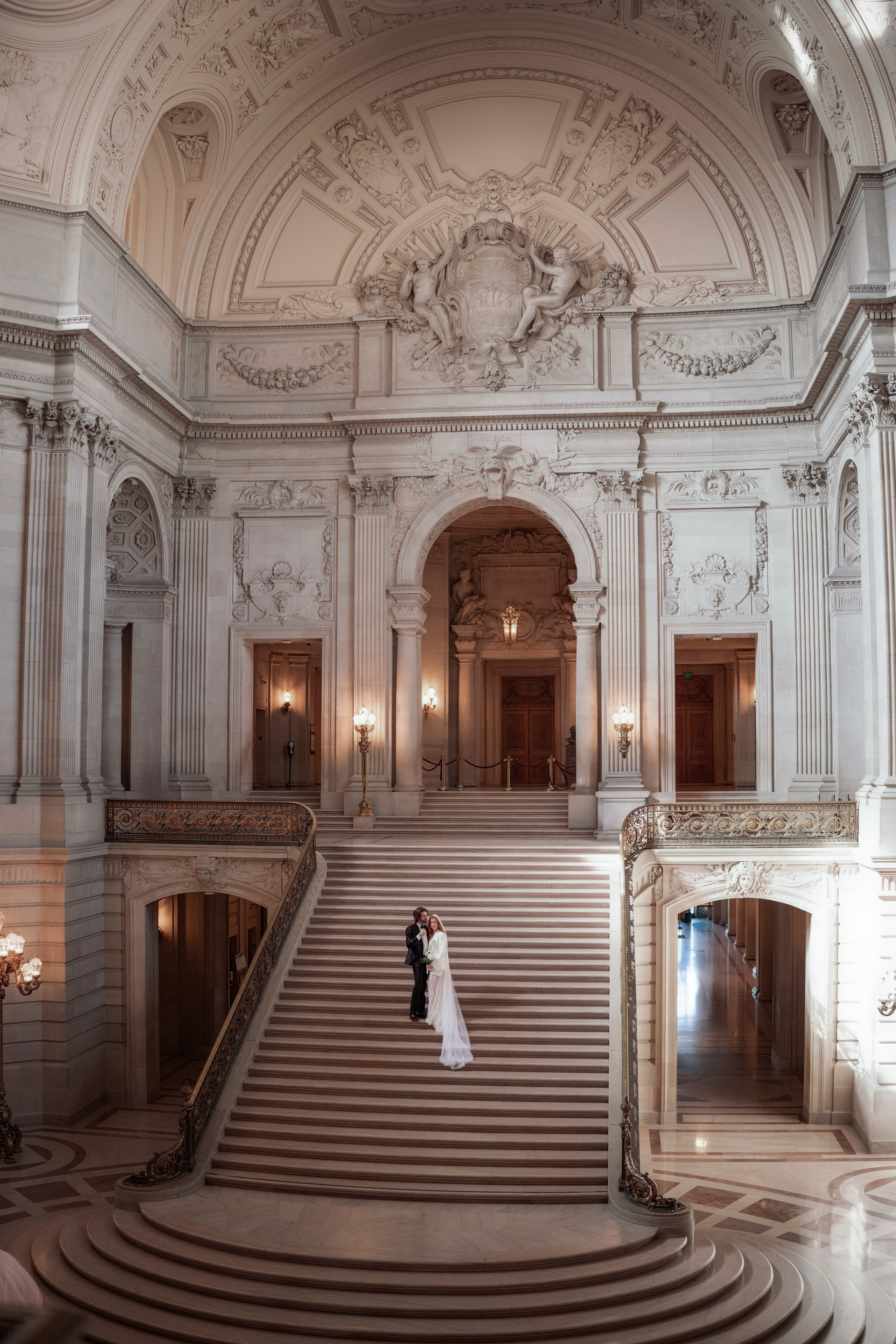 San Francisco City hall. Bay Area Photographer: family, maternity, love story, wedding