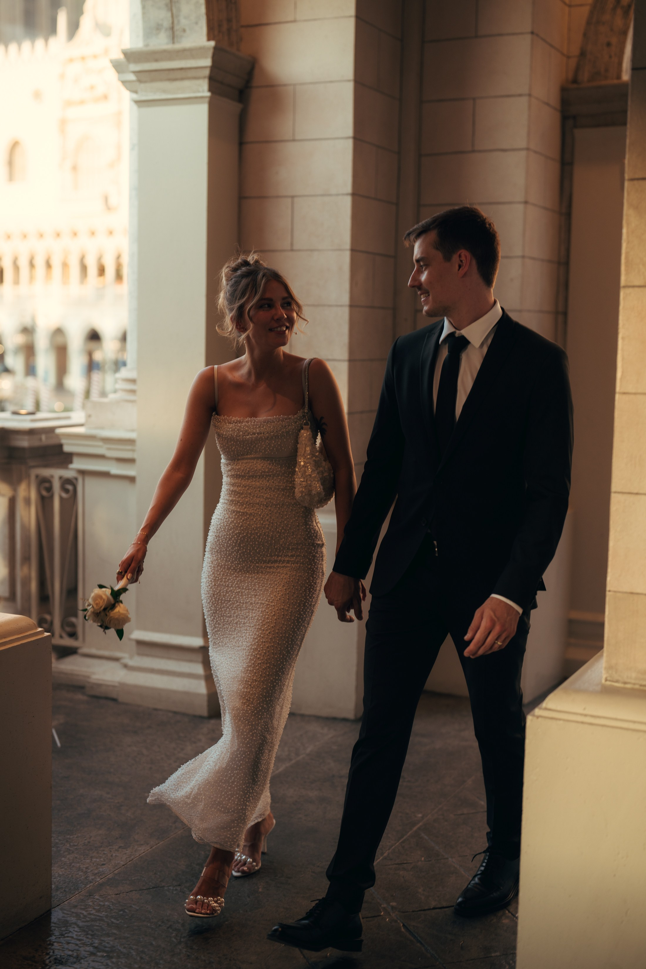 Eva&Jonny. Wedding & elopement photographer Viktoriya Kravtsov. Las Vegas