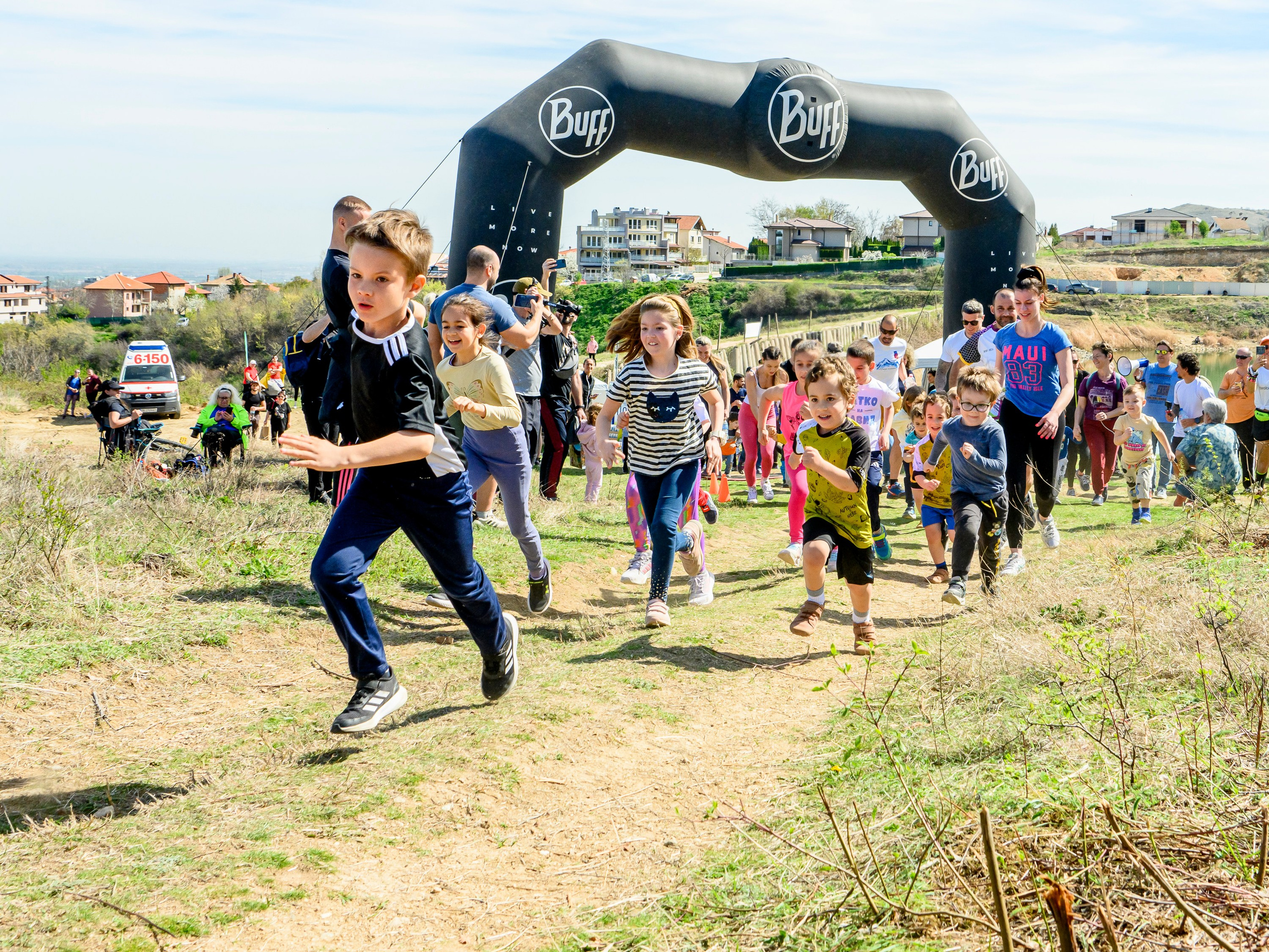 ДЕТСКО ТРАСЕ. «Plovdiv Hills in MARKOVO» е състезание по планинско бягане