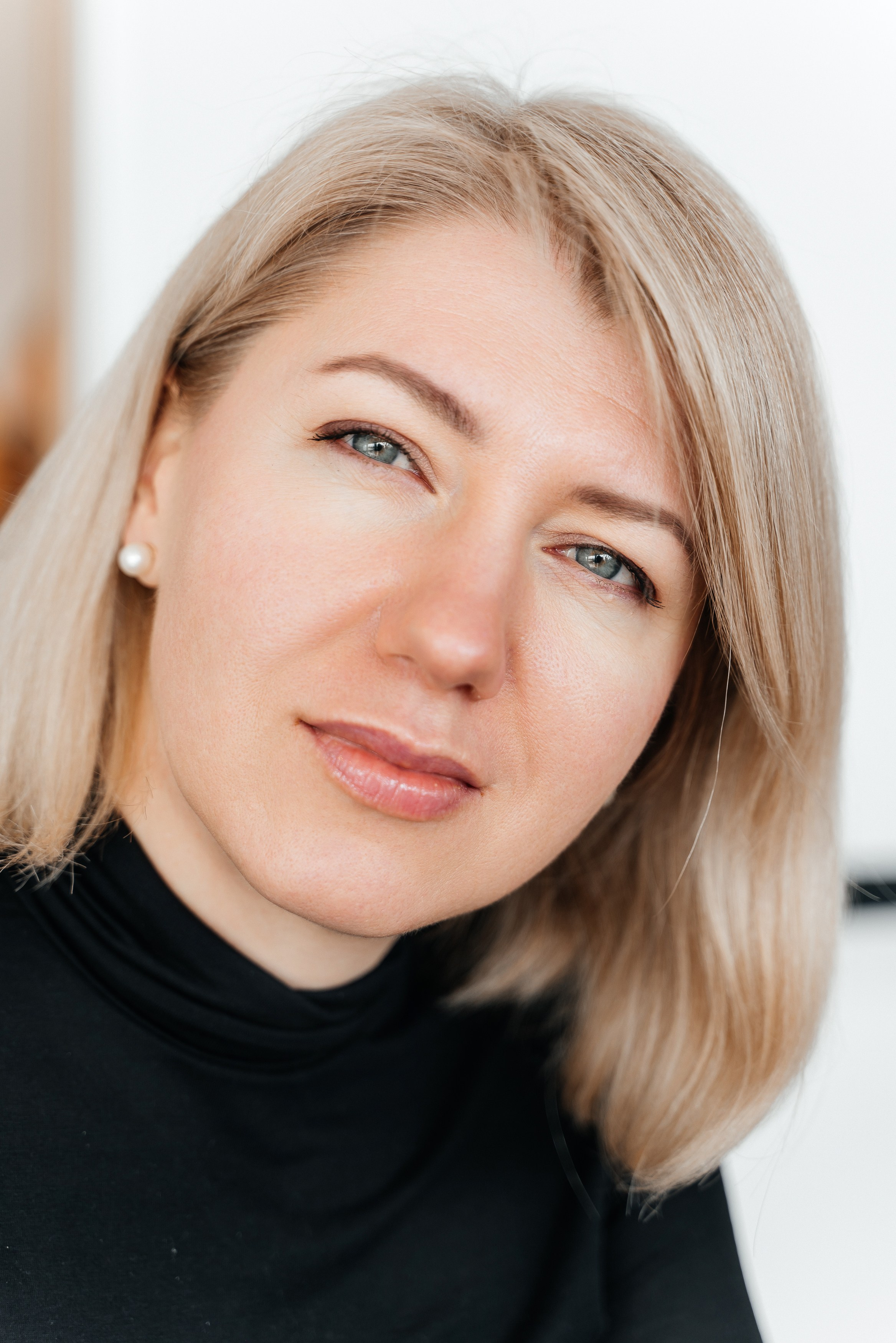 Headshot. Photographer in England Ekaterina Romanova