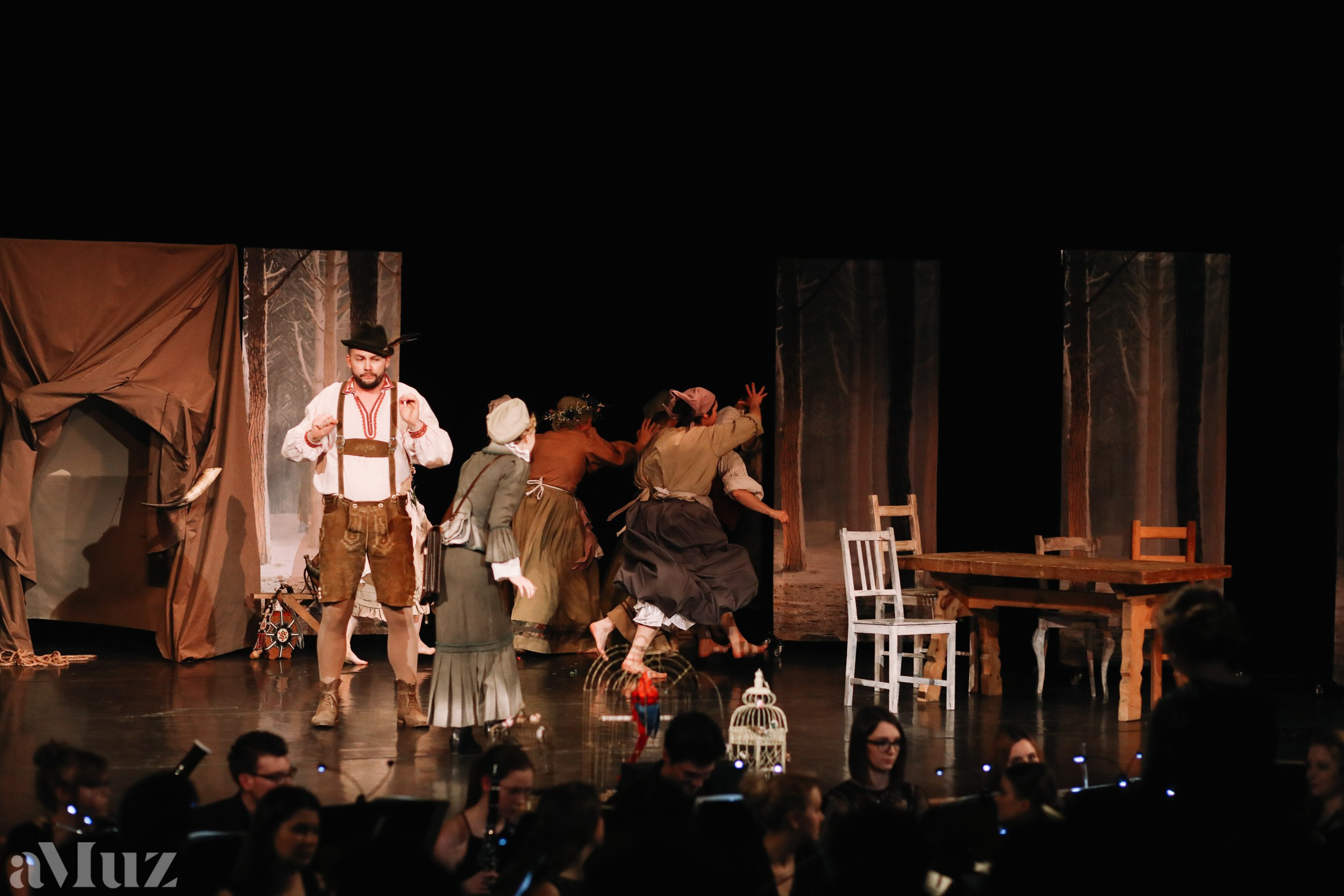 Opera Łąkowa. Fotograf Ślubny Warszawa - Sesje Biznesowe Rodzinne Eventy