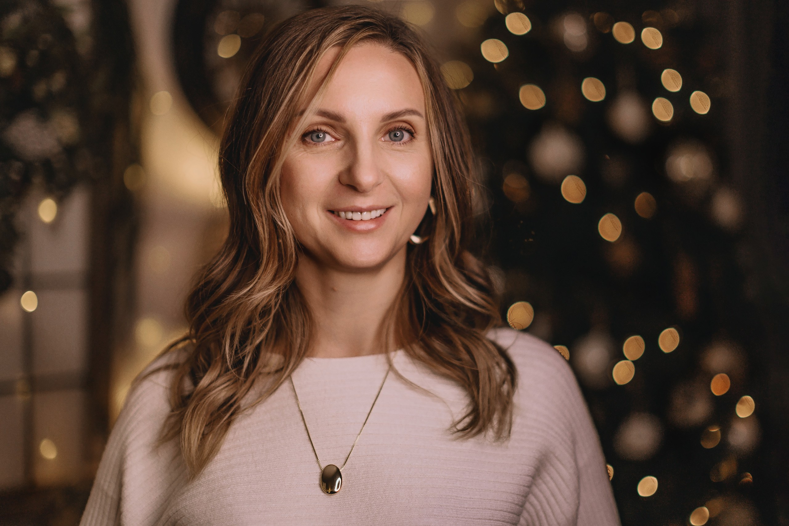 11.26.2025 Christmas Photoshoot. Wedding family event photographer in Chicago Nick Yushevich