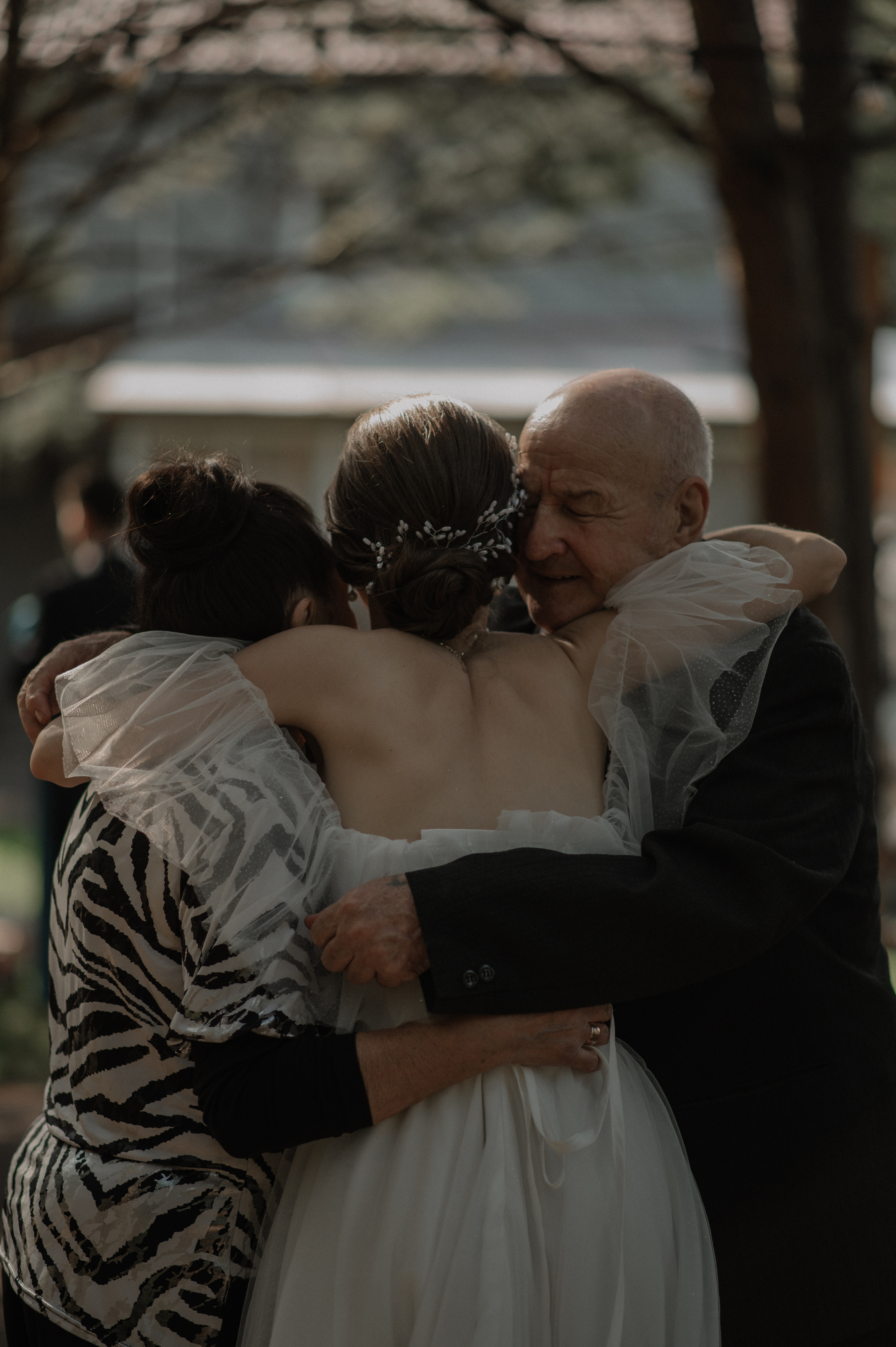 It’s like a sheet. Wedding and commercial photographer