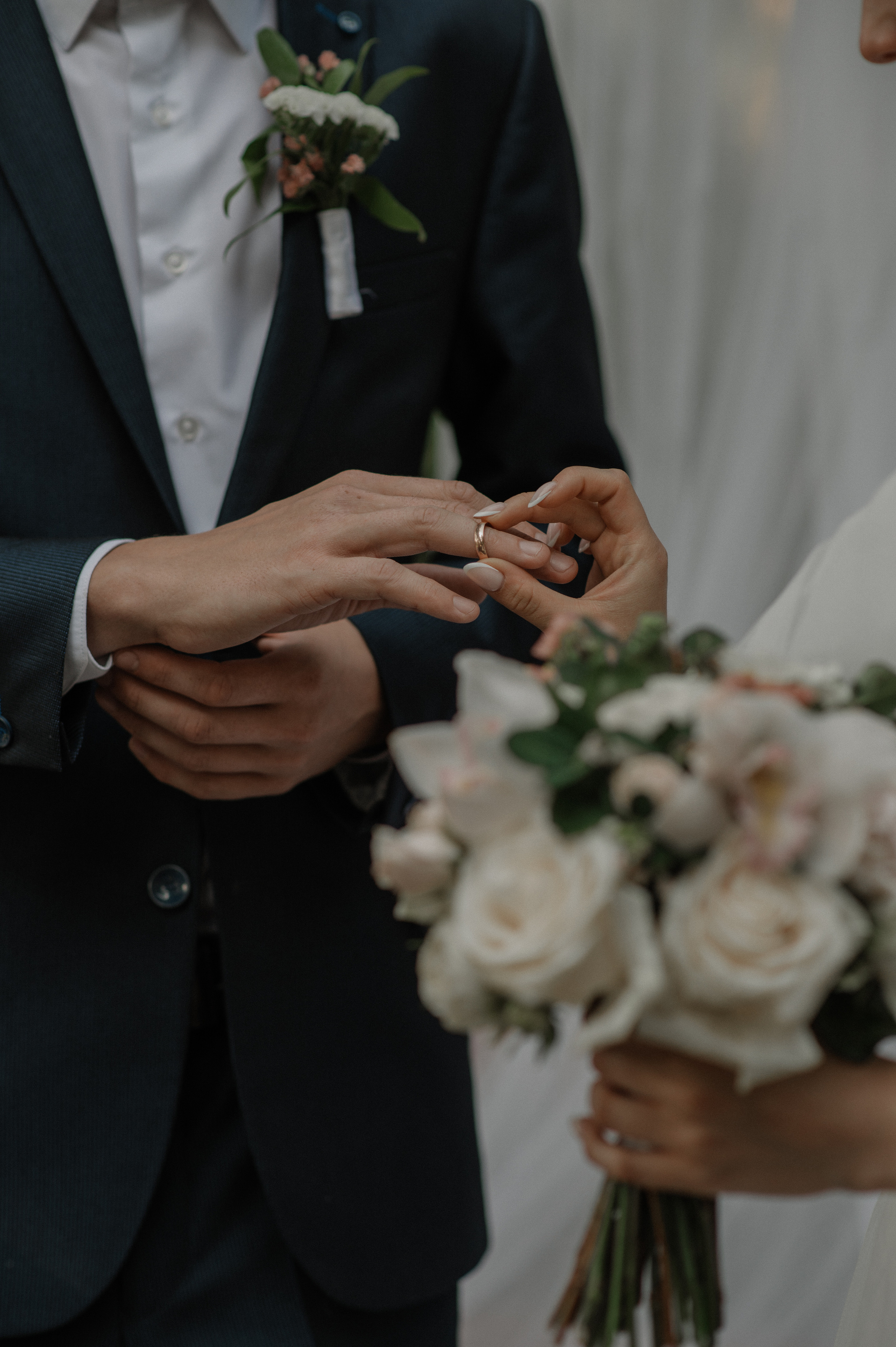 It’s like a sheet. Wedding and commercial photographer