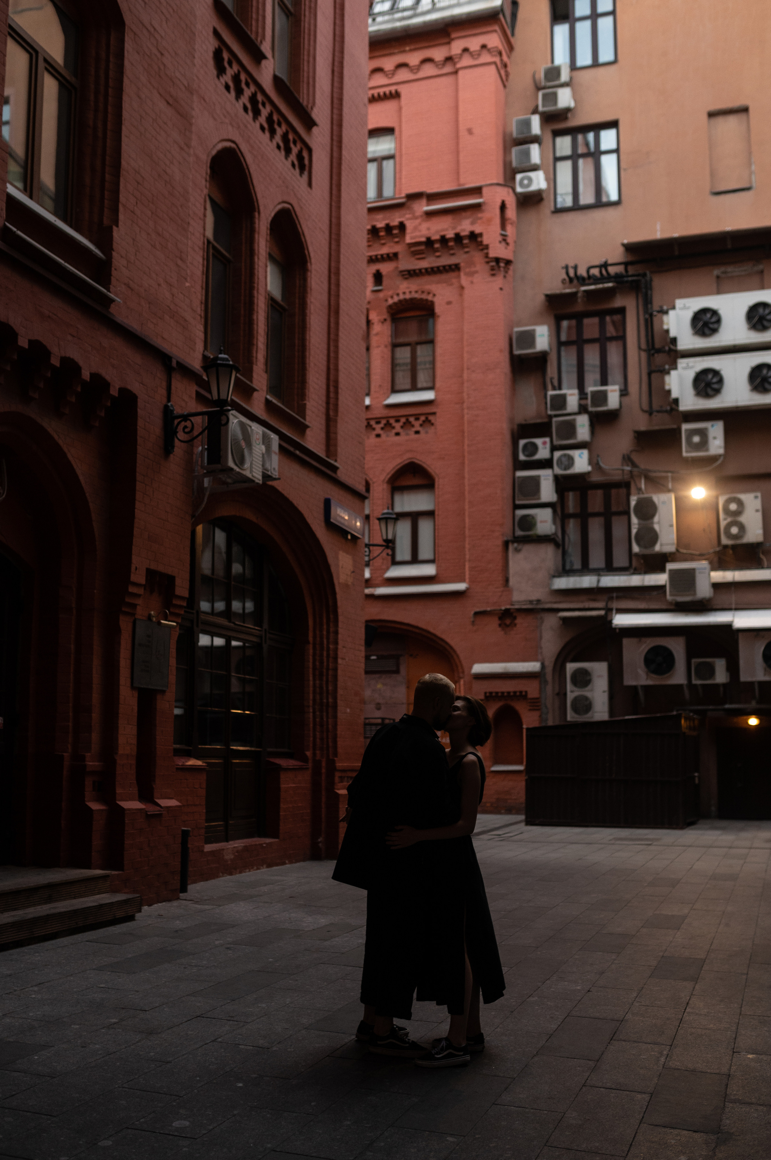 Just between us. Wedding and commercial photographer