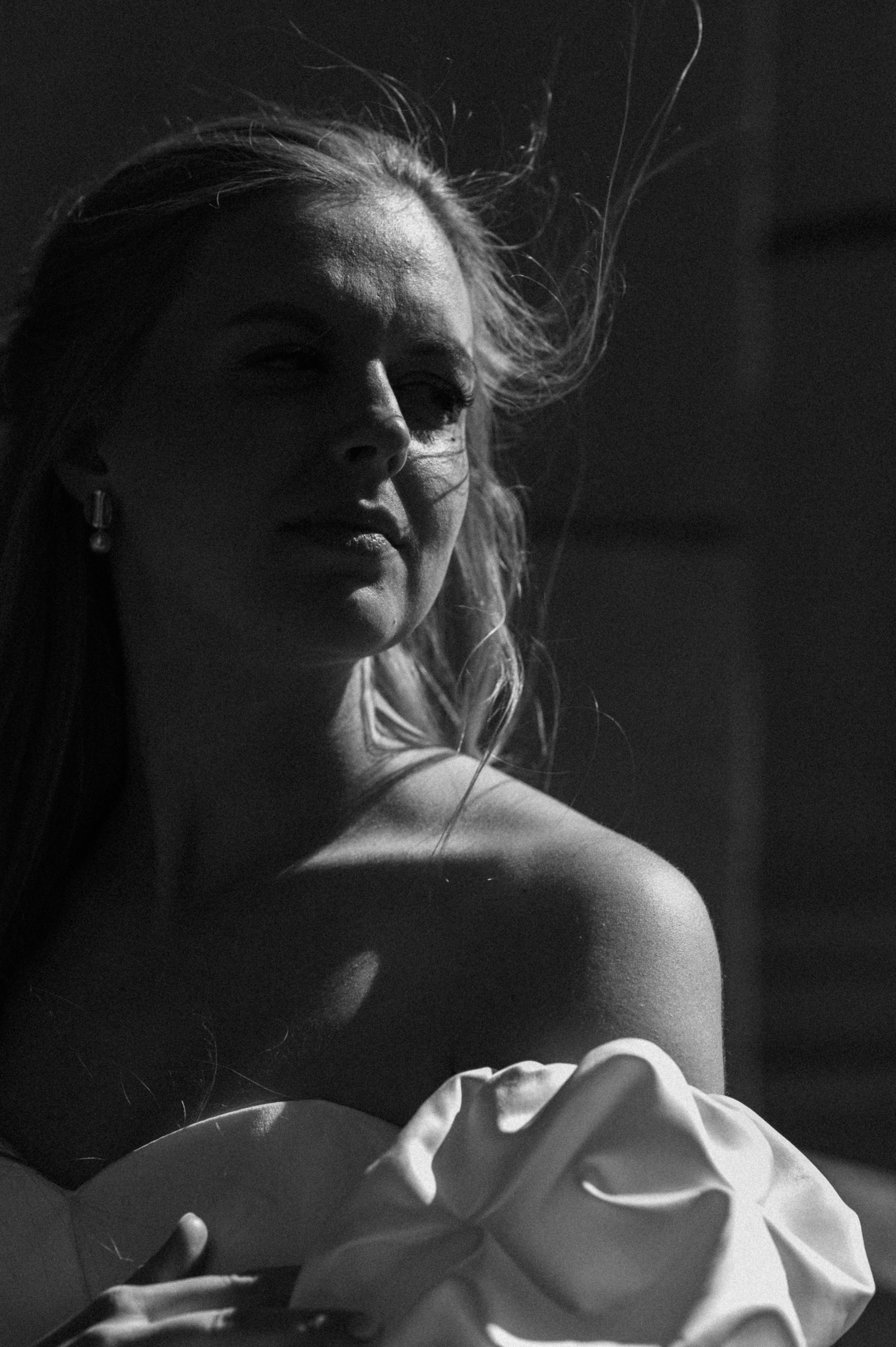 Black and white. Wedding and commercial photographer