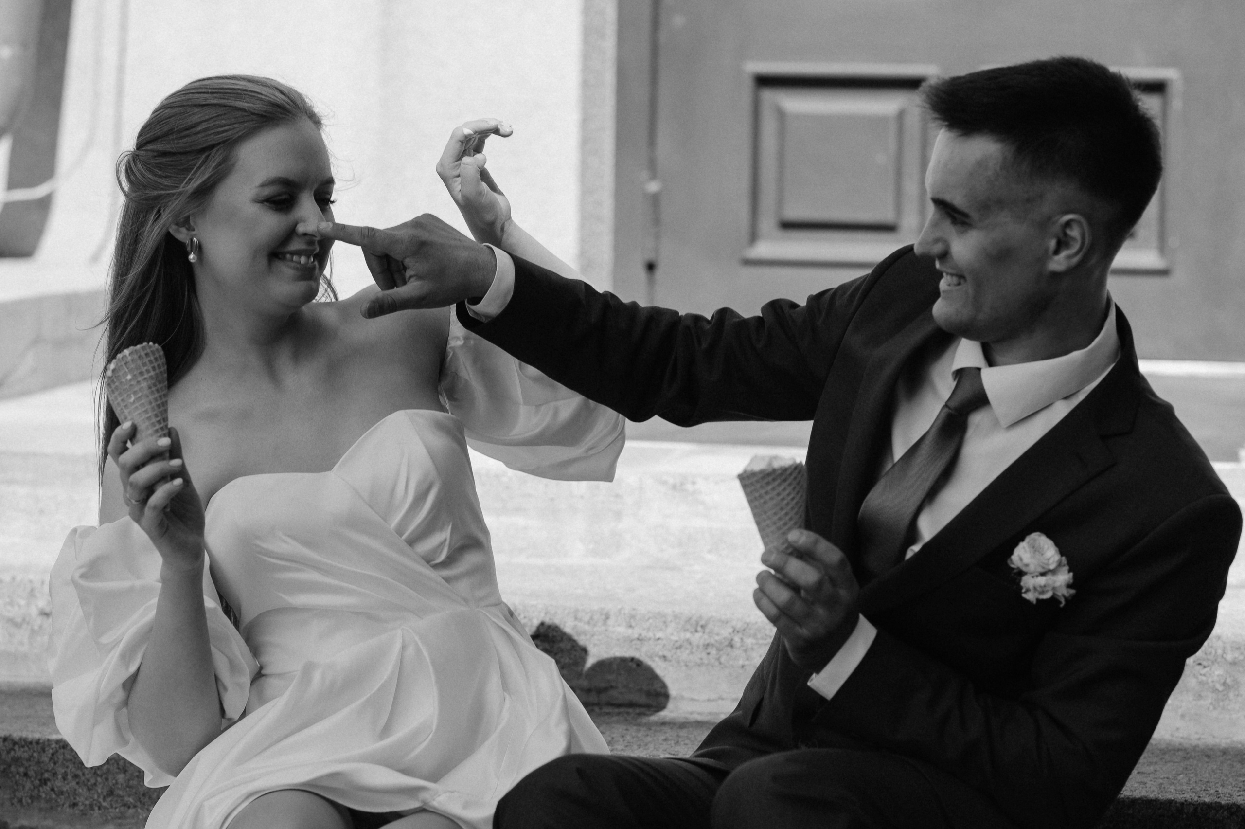 Black and white. Wedding and commercial photographer