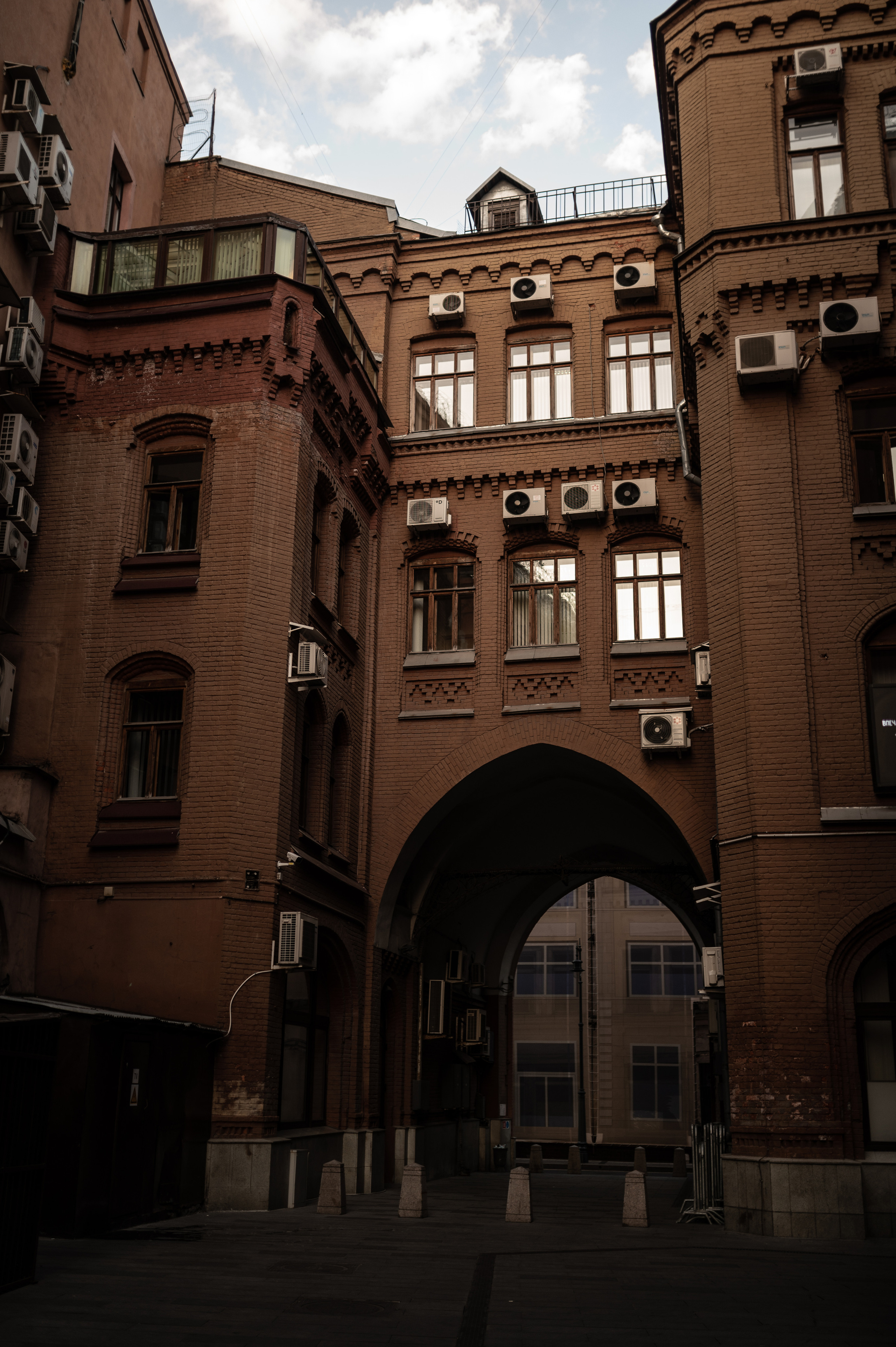 Just between us. Wedding and commercial photographer