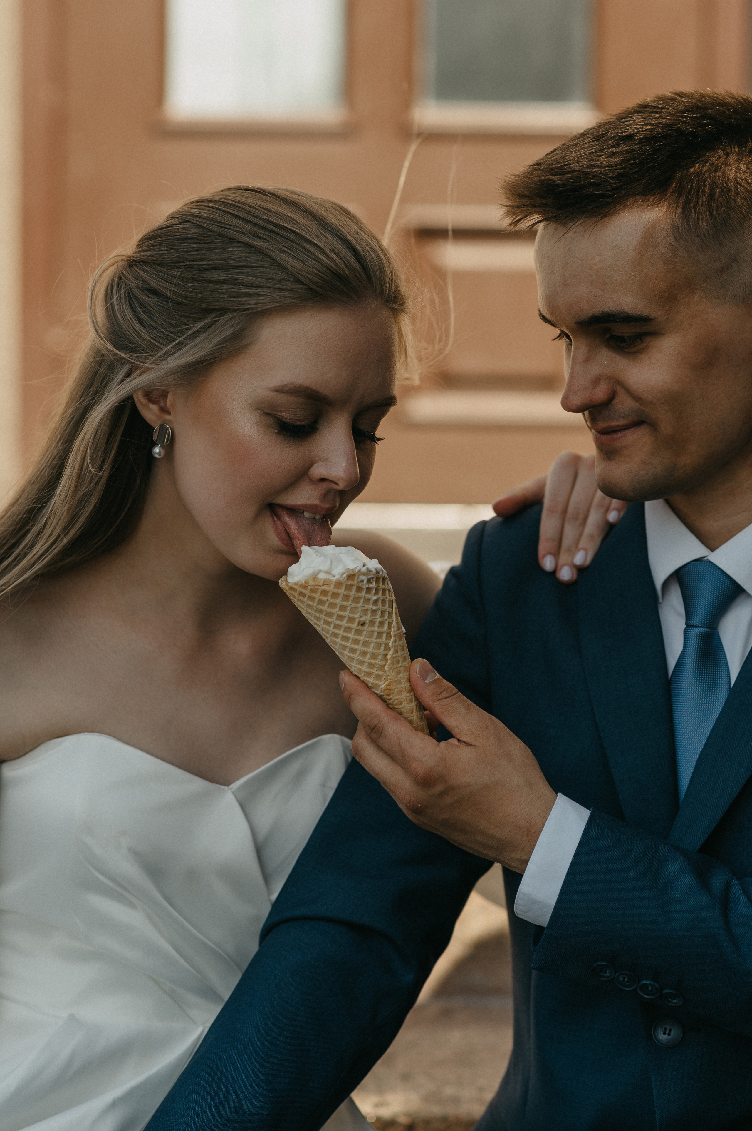 Black and white. Wedding and commercial photographer