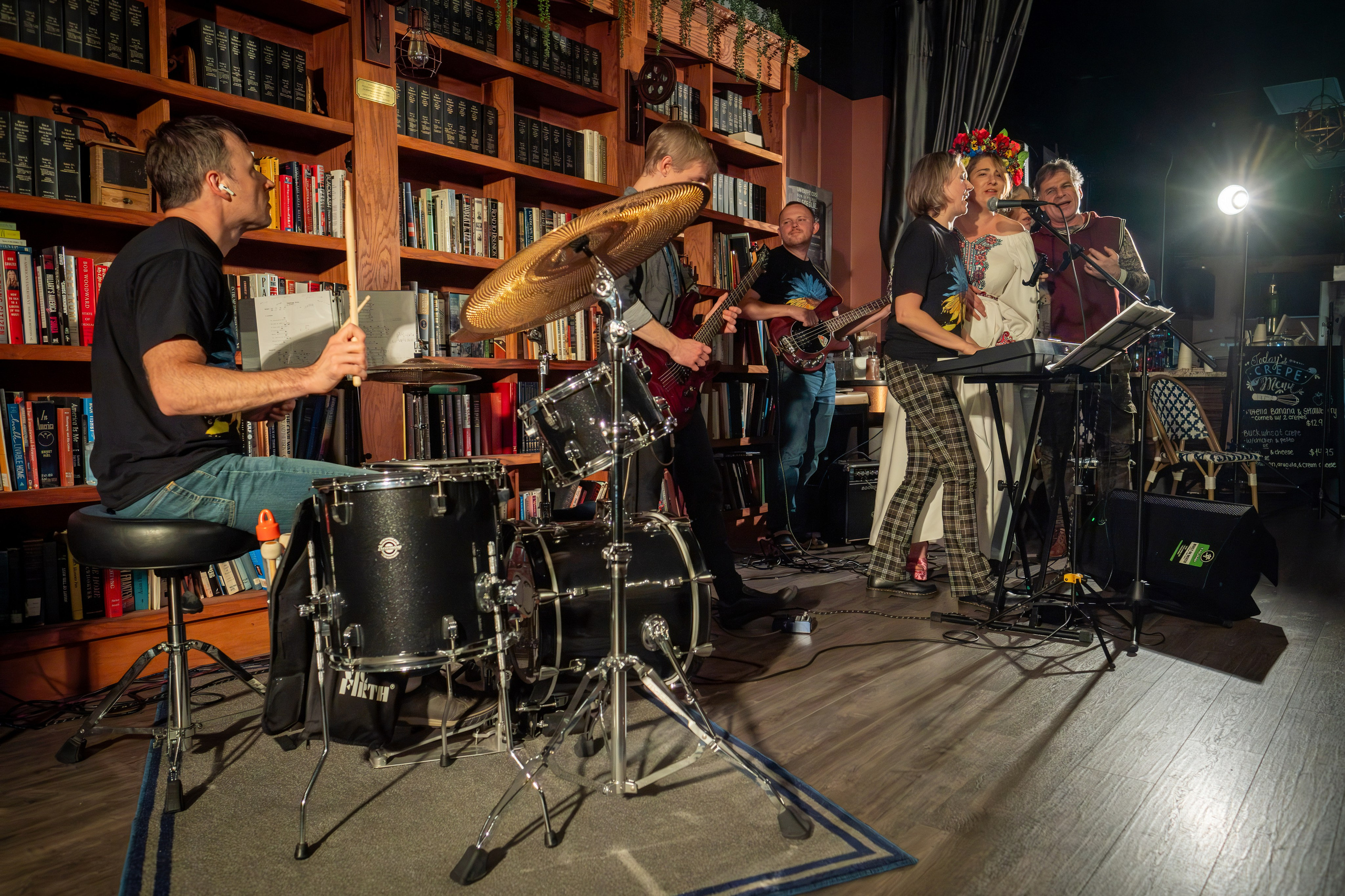 РОЖДЕСТВО / ЖЕНЯ БЕРКОВИЧ. Reportage concert portrait photography in the San Francisco Bay Area