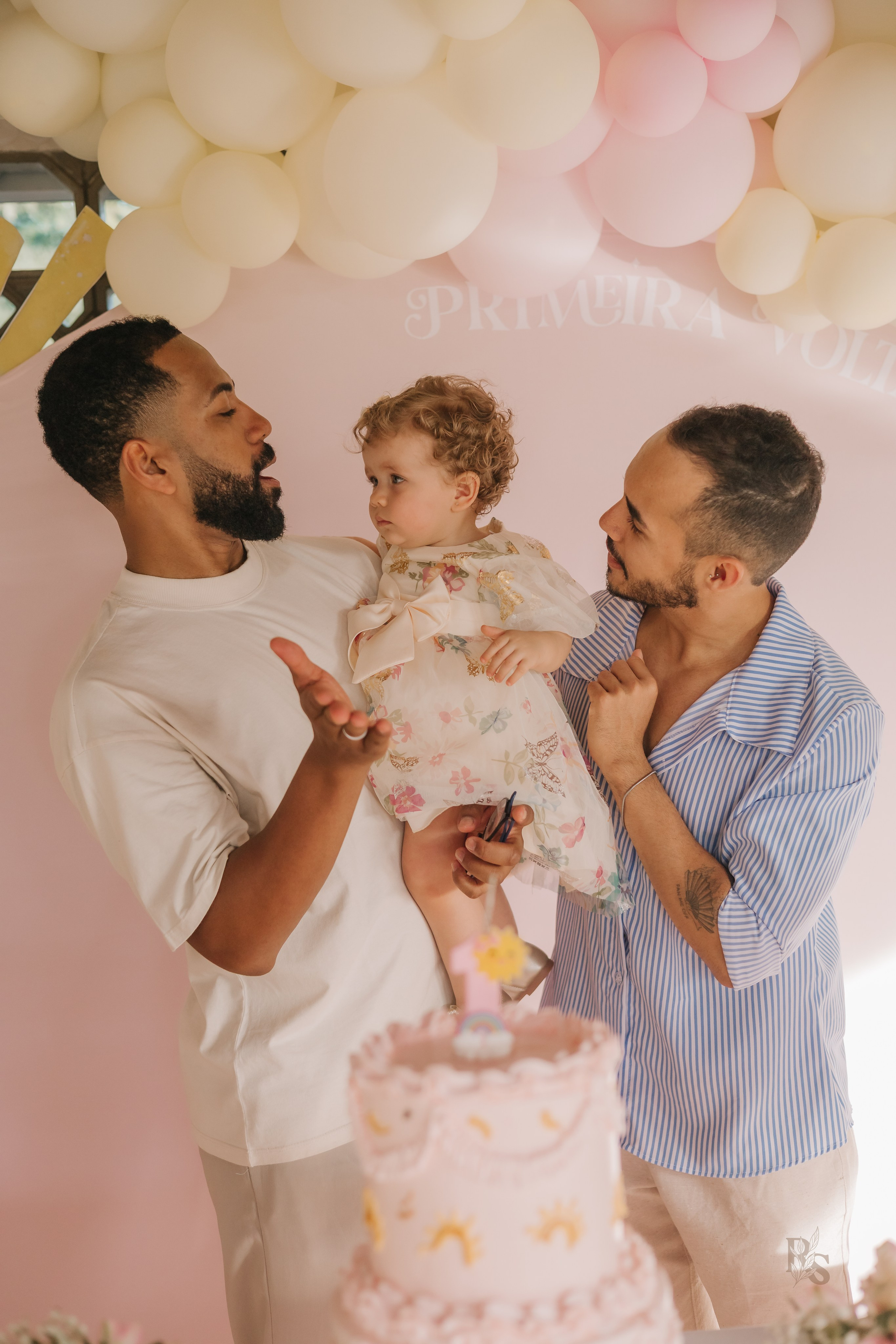 Aurora — 1 ano. Fotógrafo Richard Silvestre — Casamentos na Bahia