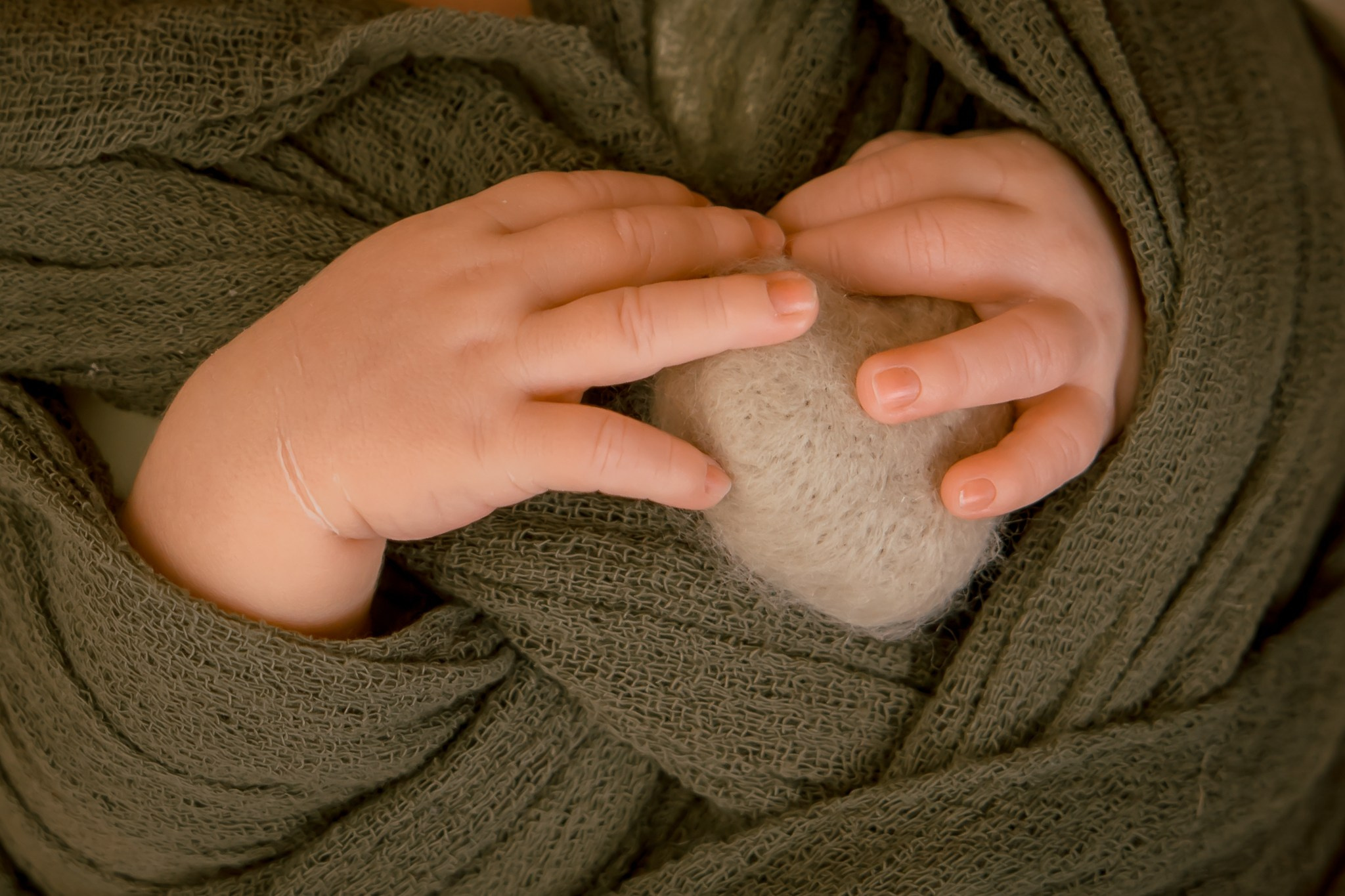 Newborn. Portré 📸 Photographer | Newborn photos • Maternity photos • Engagements • Weddings • Events • Portraits • Families • Birthdays • Parties