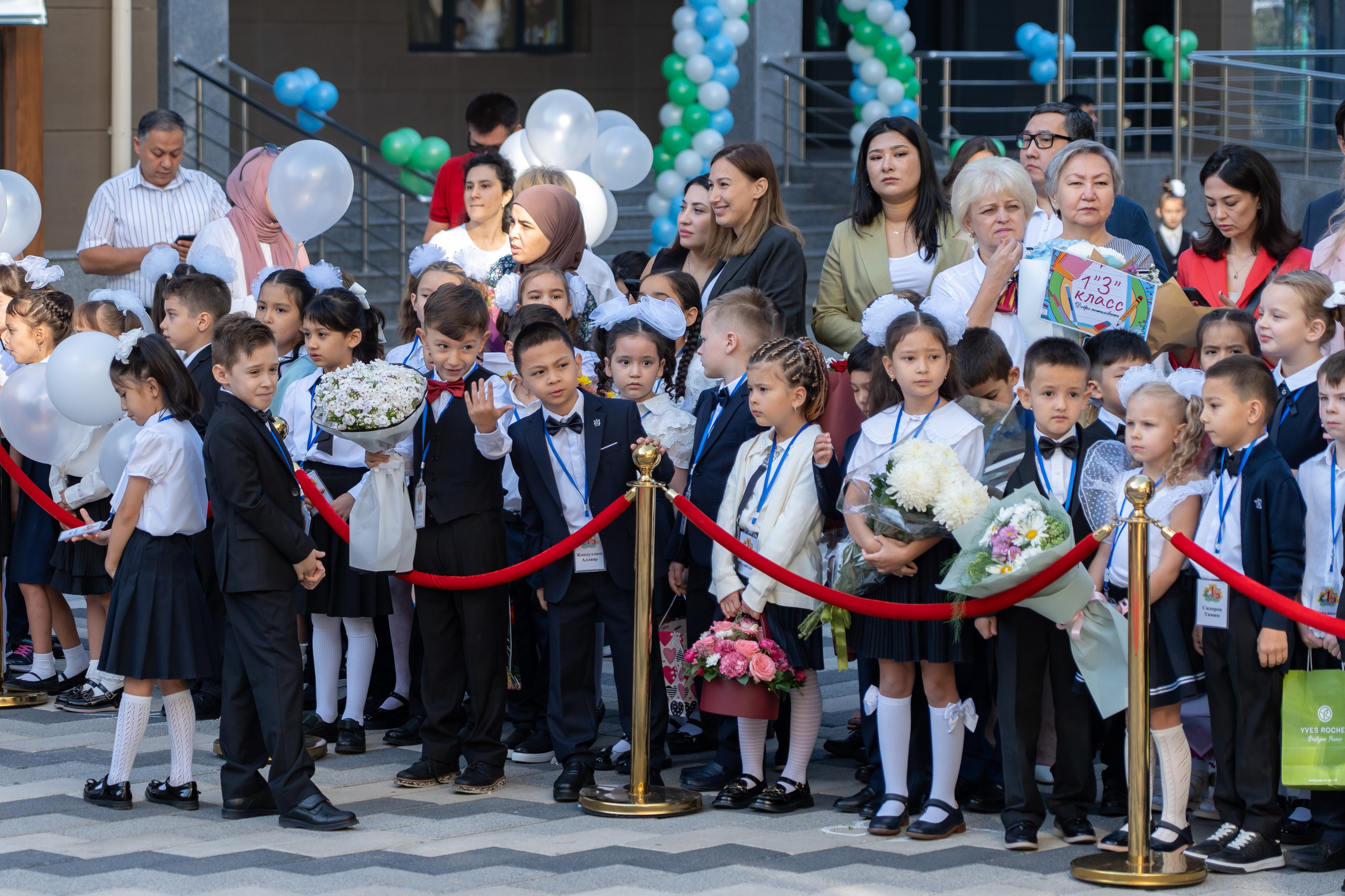В школах Узбекистана прозвенел Первый звонок. Георгий Намазов | Фотограф в Ташкенте