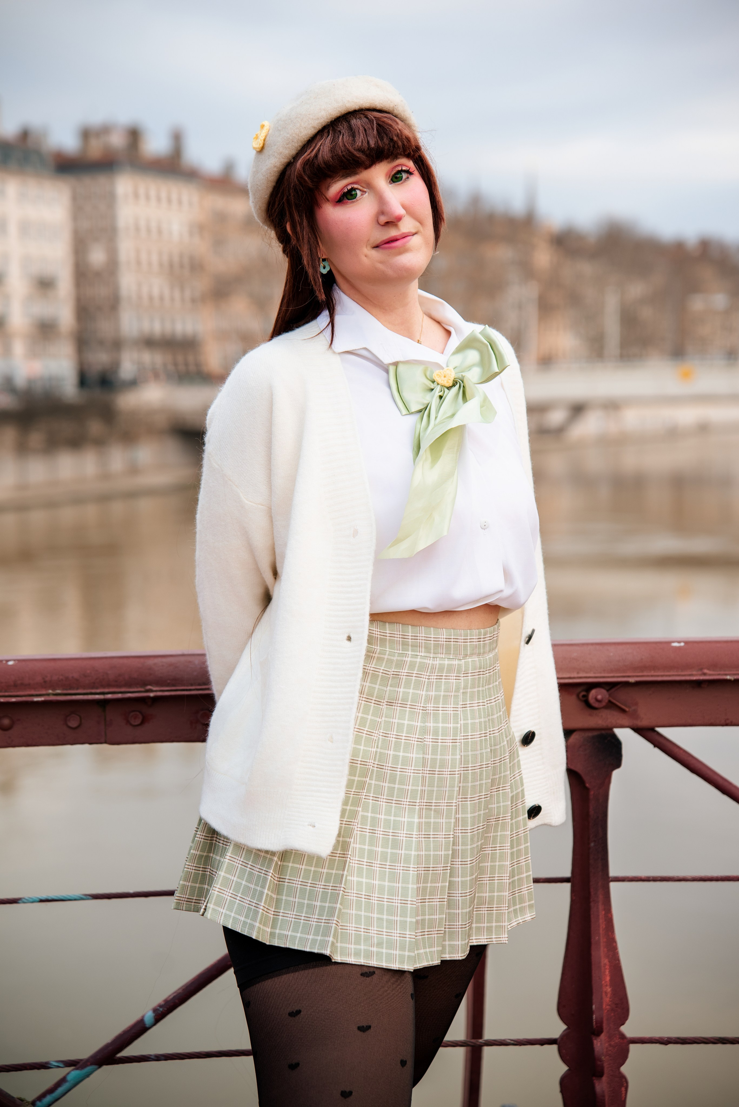 Shooting photo portrait au Pont de Lyon | Photographe à Lyon. Mekaranyu, Photographe de Villefontaine dans la région Auvergne-Rhône-Alpes