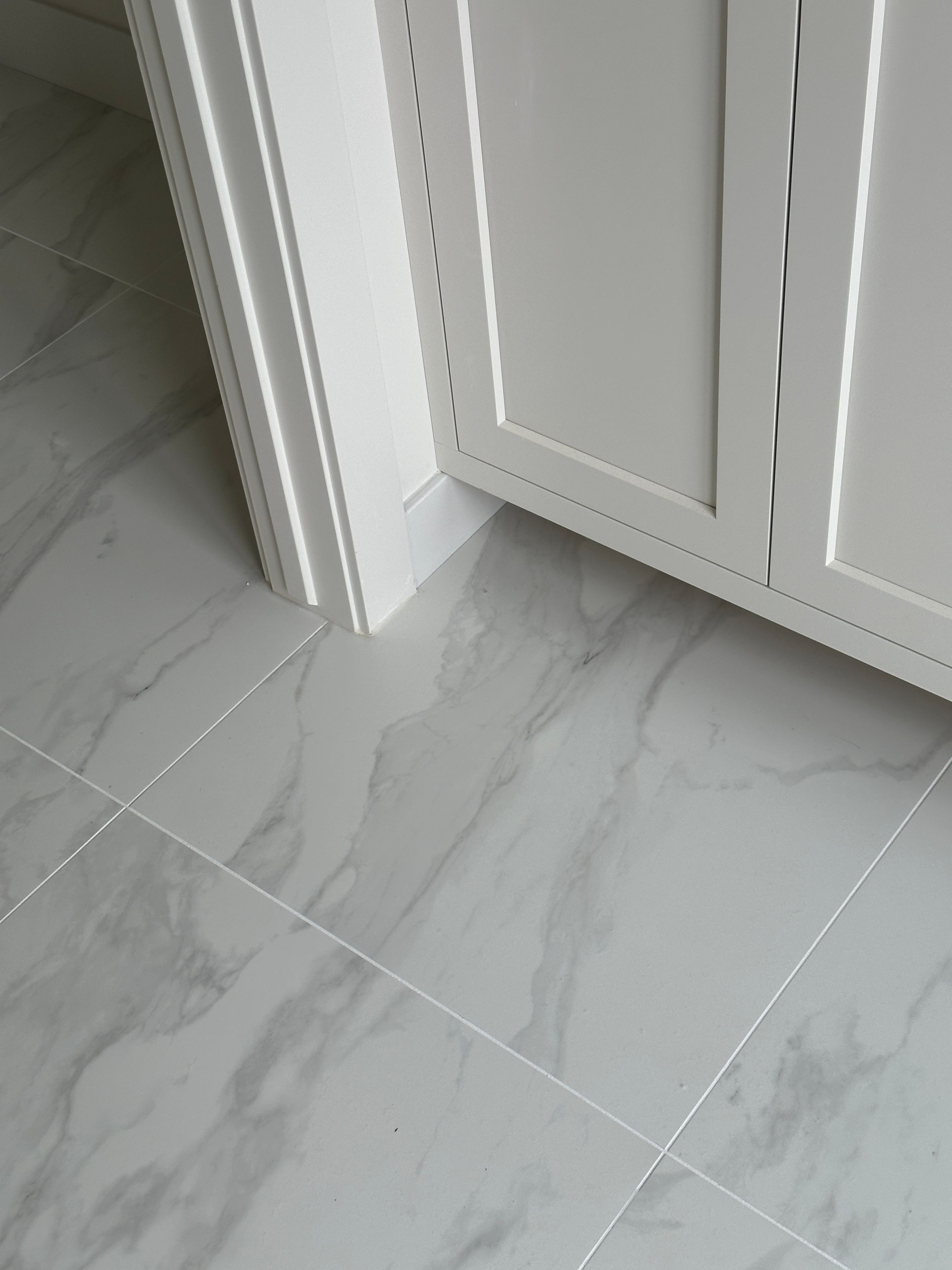 Bathrooms & Showers. Moroz Building Solutions LTD