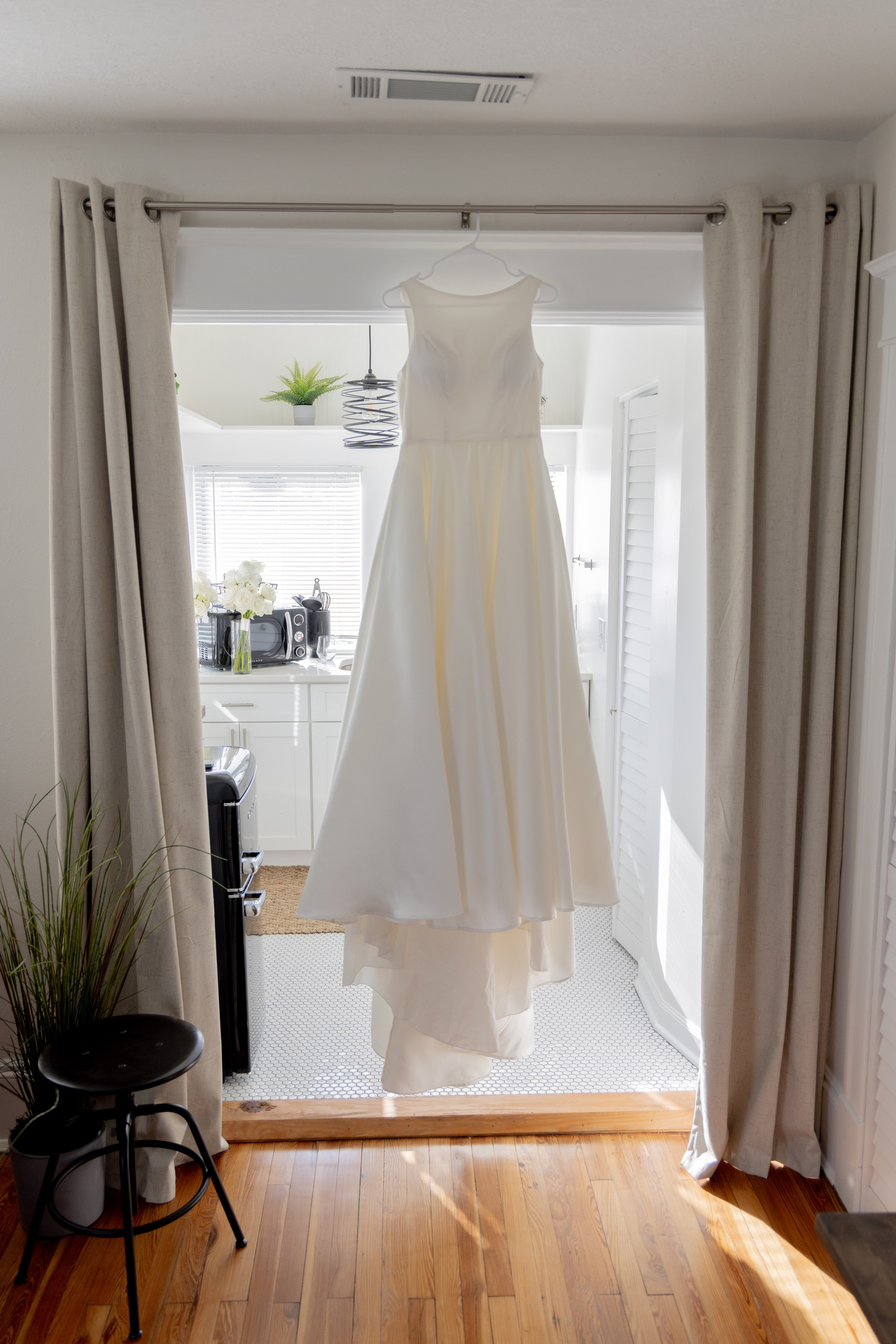 Wedding photography. Eikanmedia | Photographer and videographer capturing weddings, families, engagements, pregnancy & newborns | Vancouver, WA | USA