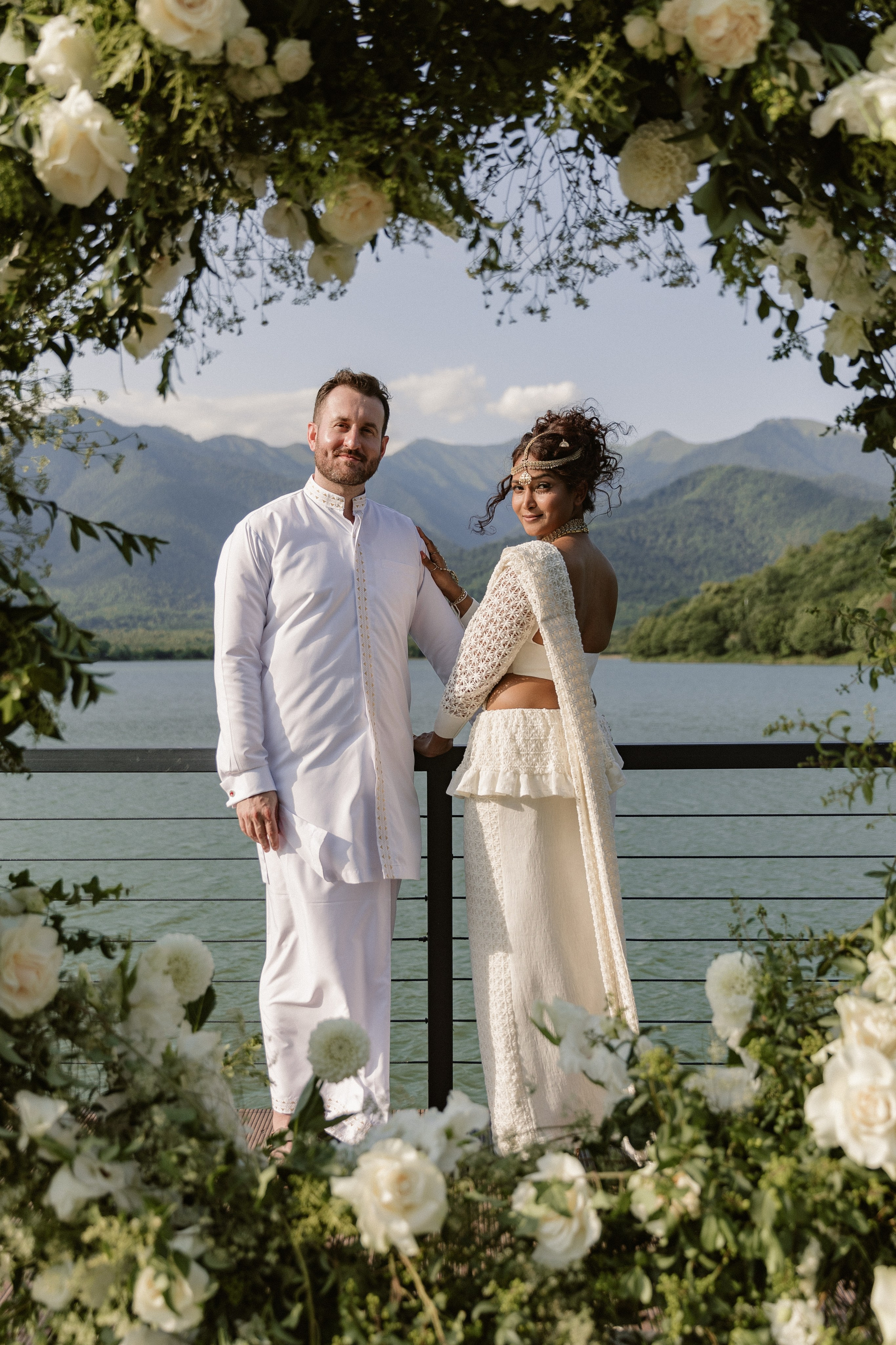 Thesakaya and Kevin. Photographer Anna Nazarenko