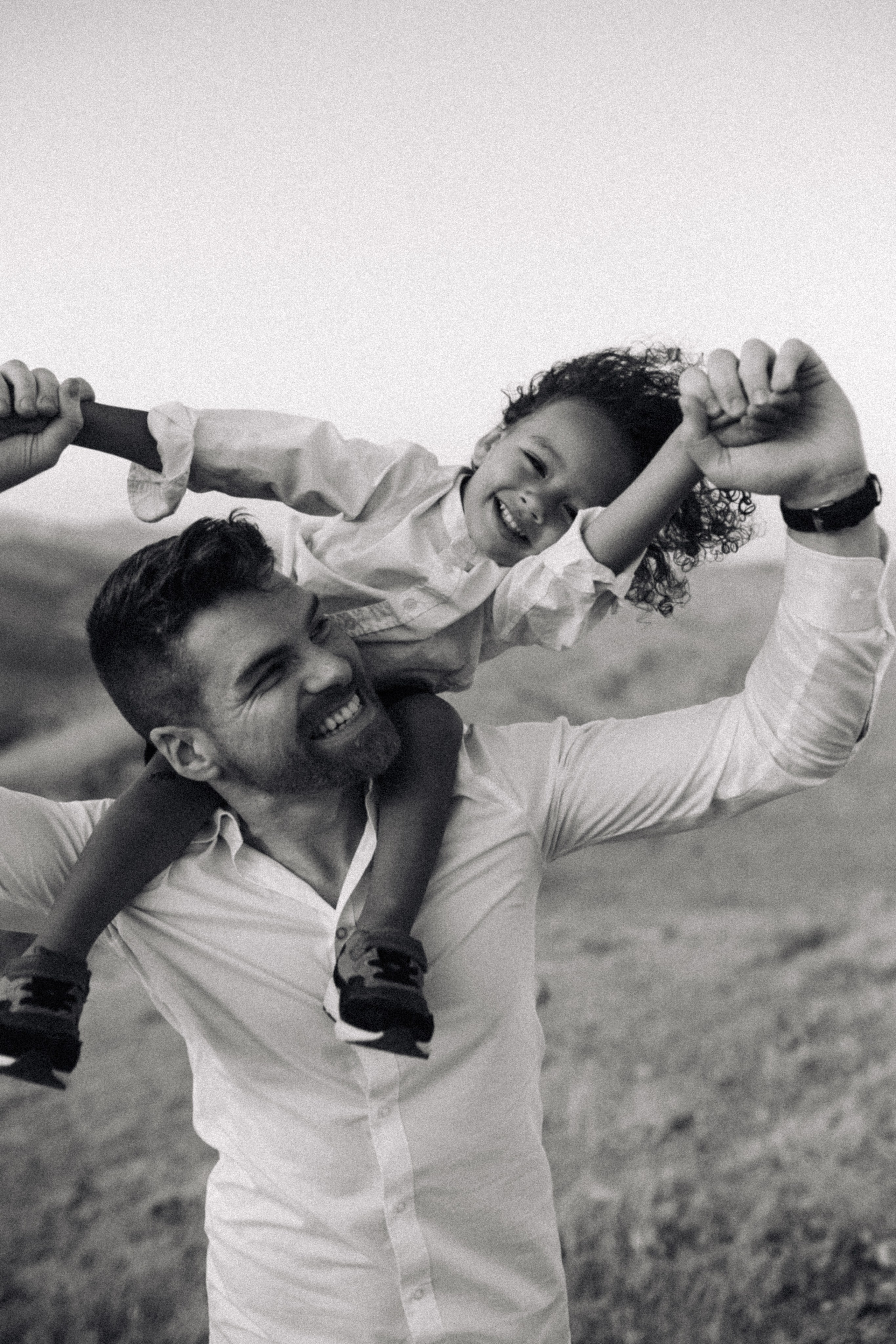 PHOTO SESSION IN THE DESERT NEAR MAALE ADUMIM. PHOTOGRAPHER IN ISRAEL