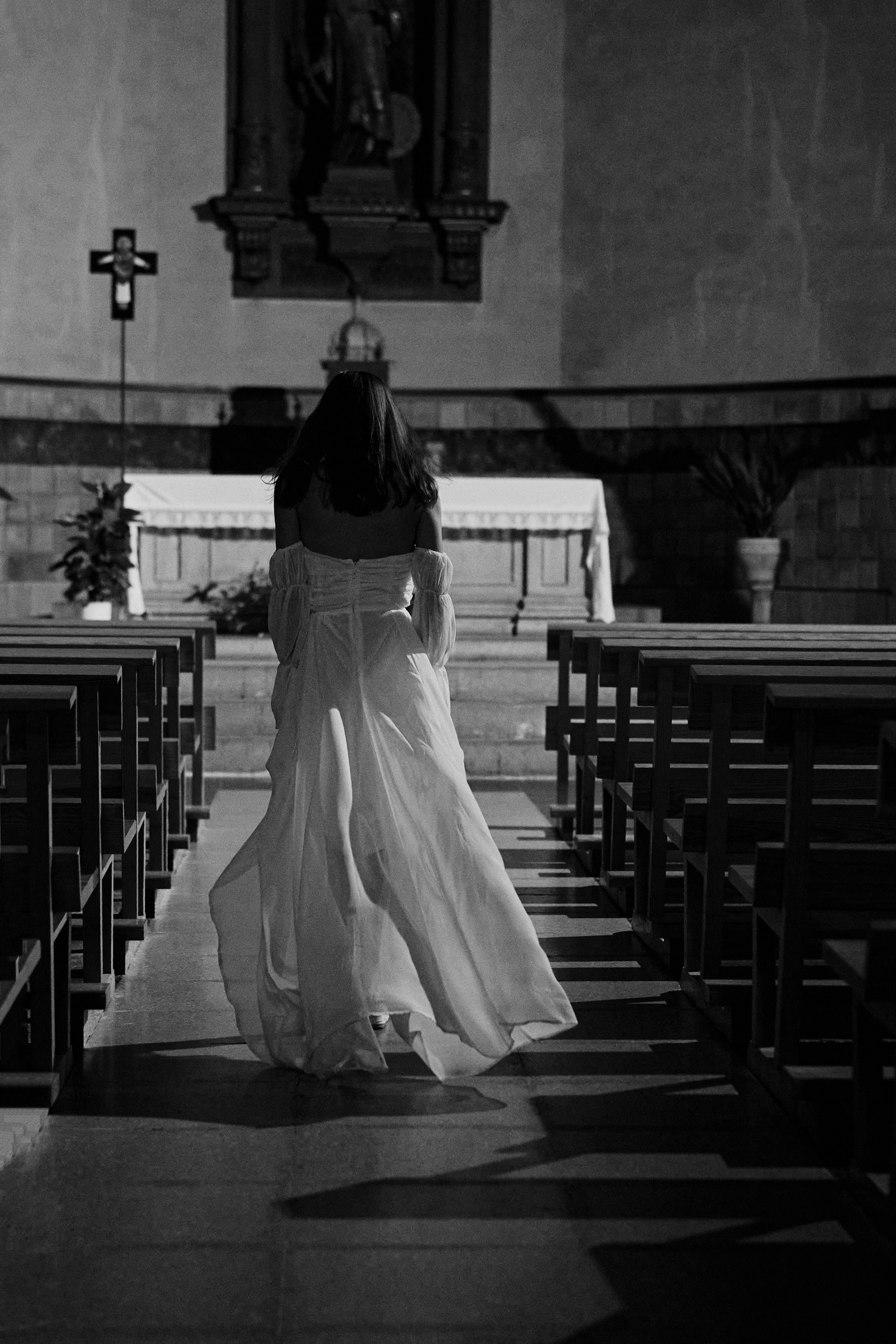 The runaway bride. Photographer in Barcelona Spain Zhanna Zakharchenko