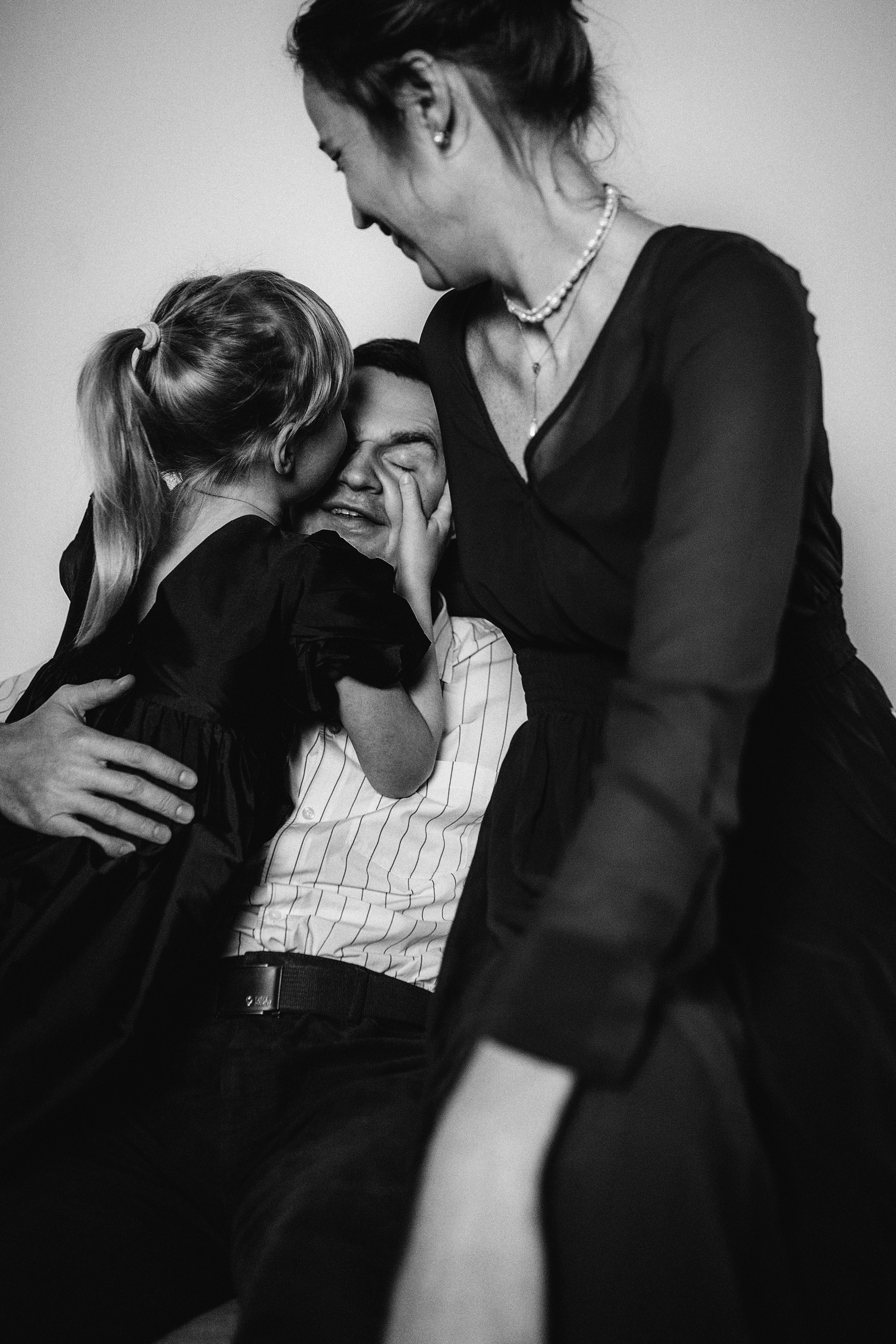 Photographer in Adliswil — Authentic & Timeless Portraits. Photographer and visual artist Irina Vovk