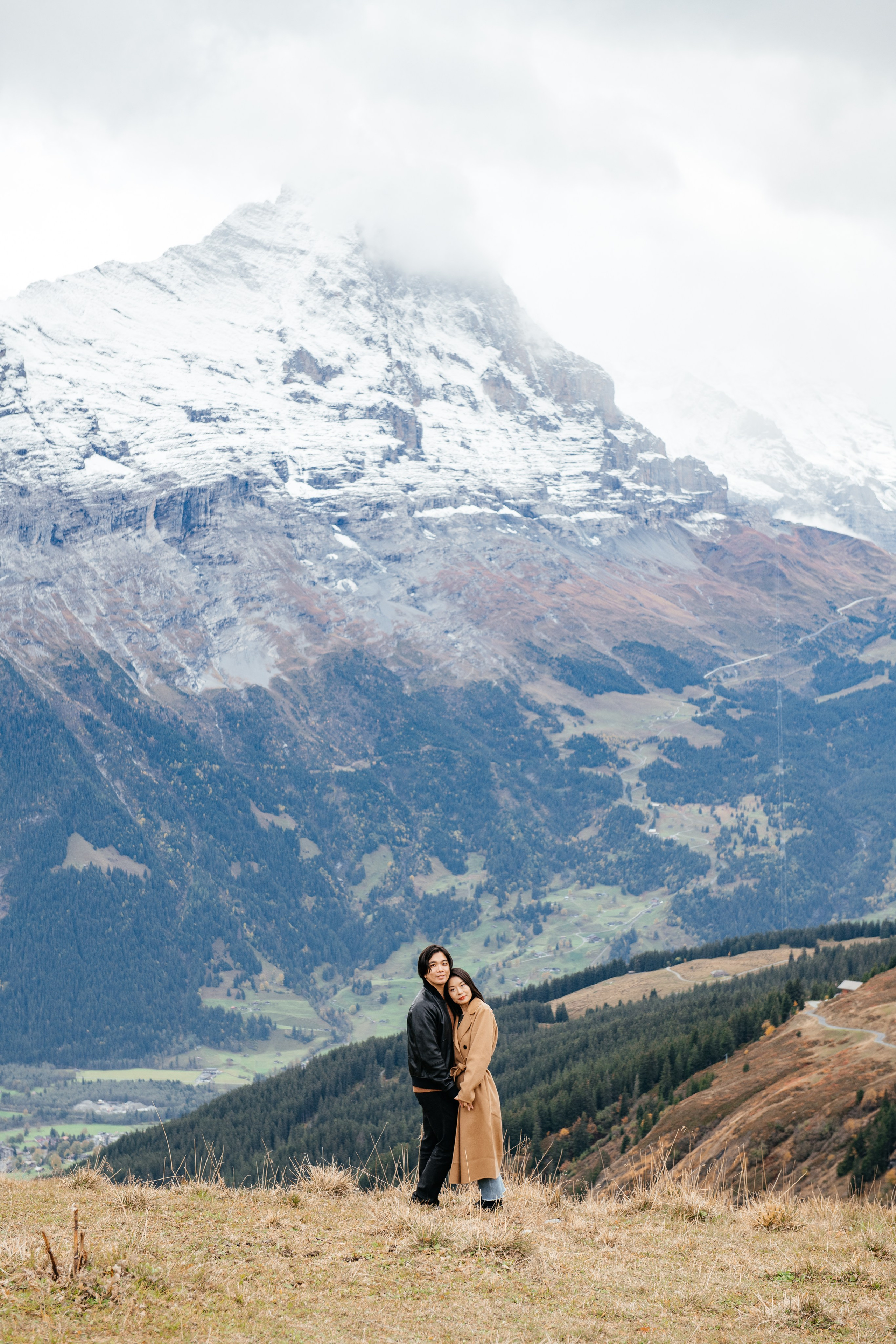 Kaiwen & Xiaoming Grindelwald, Switzerland. I am Elena Altendorfer. Wedding photographer in Zurich and Switzerland