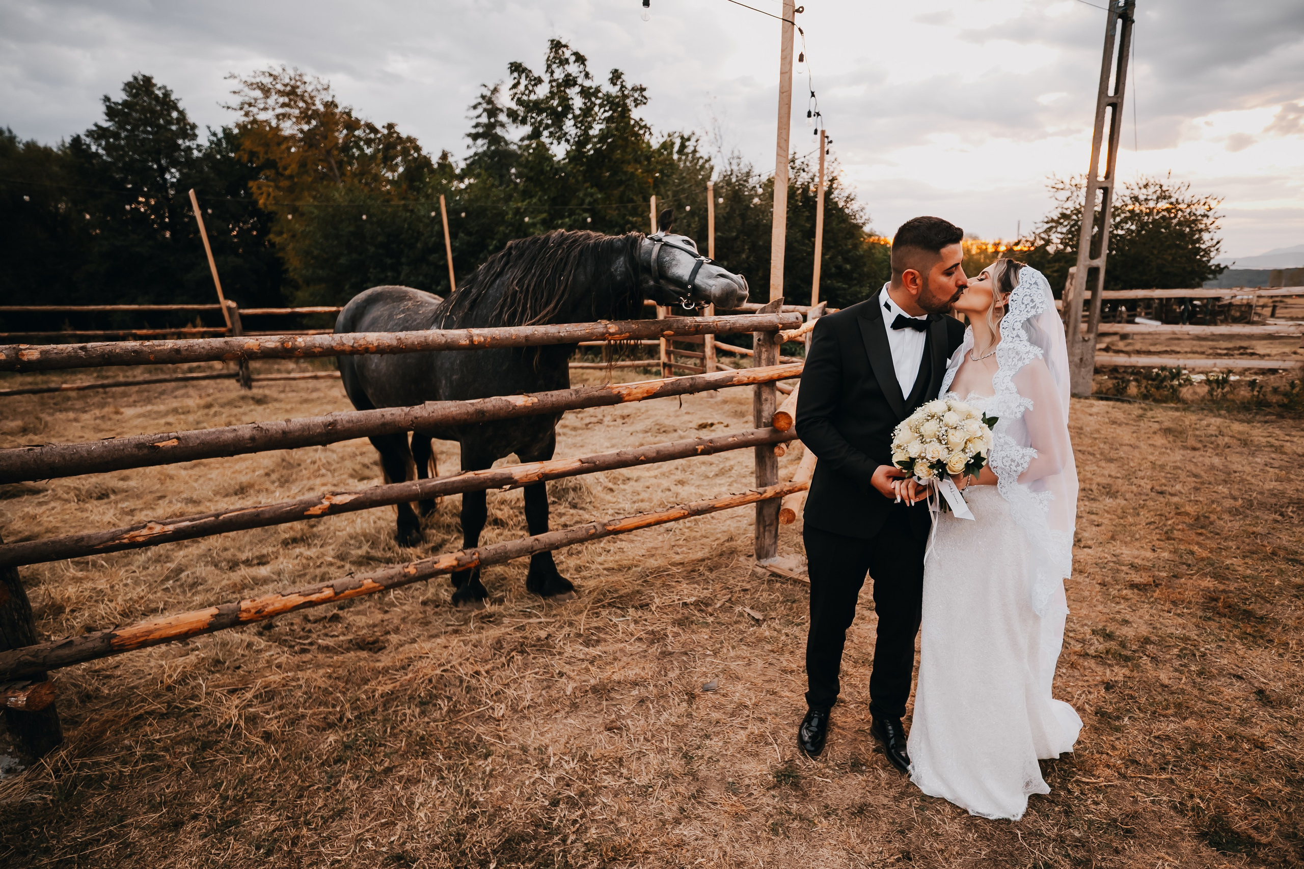 Maria & Lucian. Fotograf Nunta in Targu Jiu - Gabriel Vulpescu