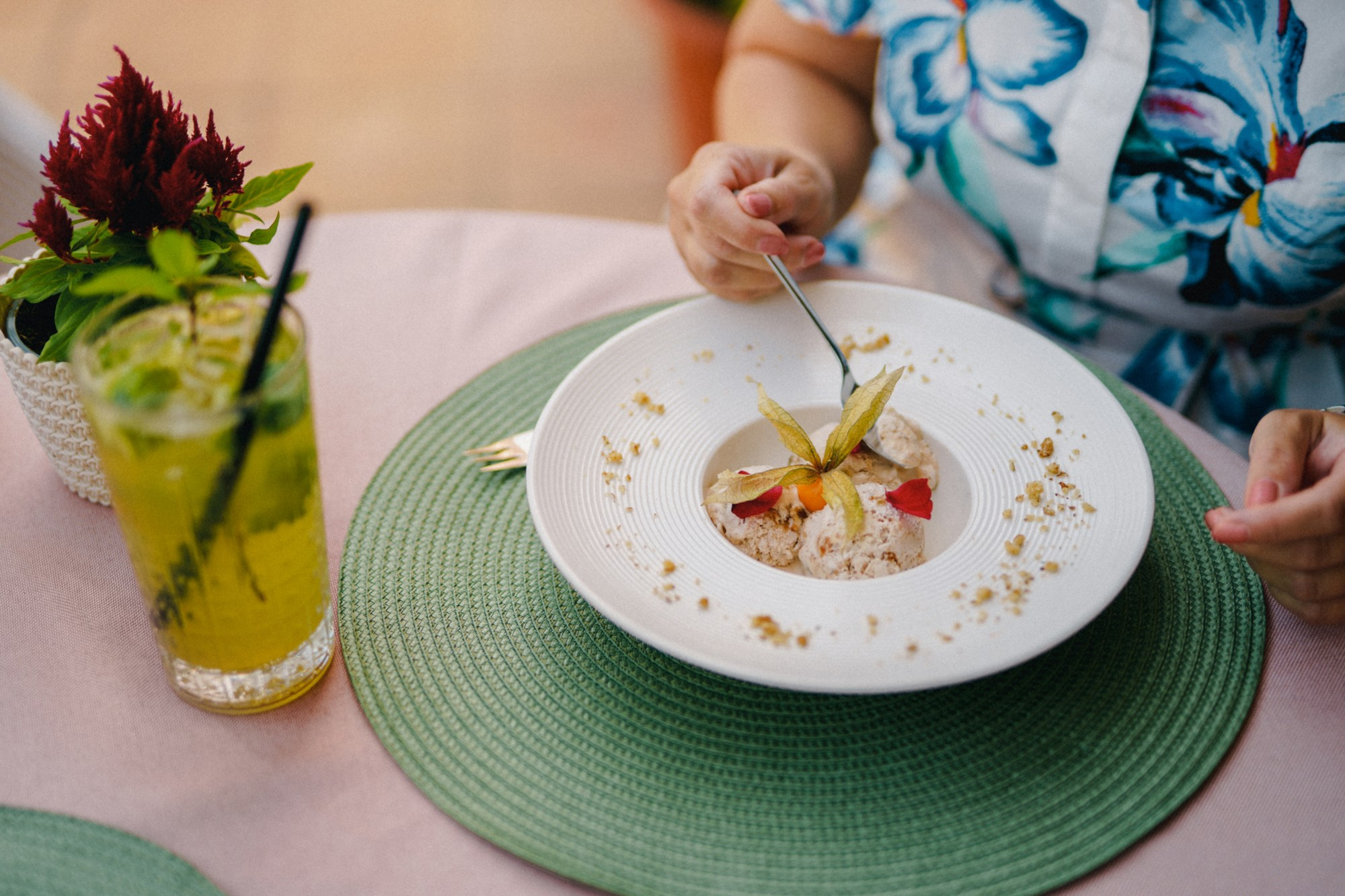 Bolero. Photograph in Bulgaria Katerina Zubkova
