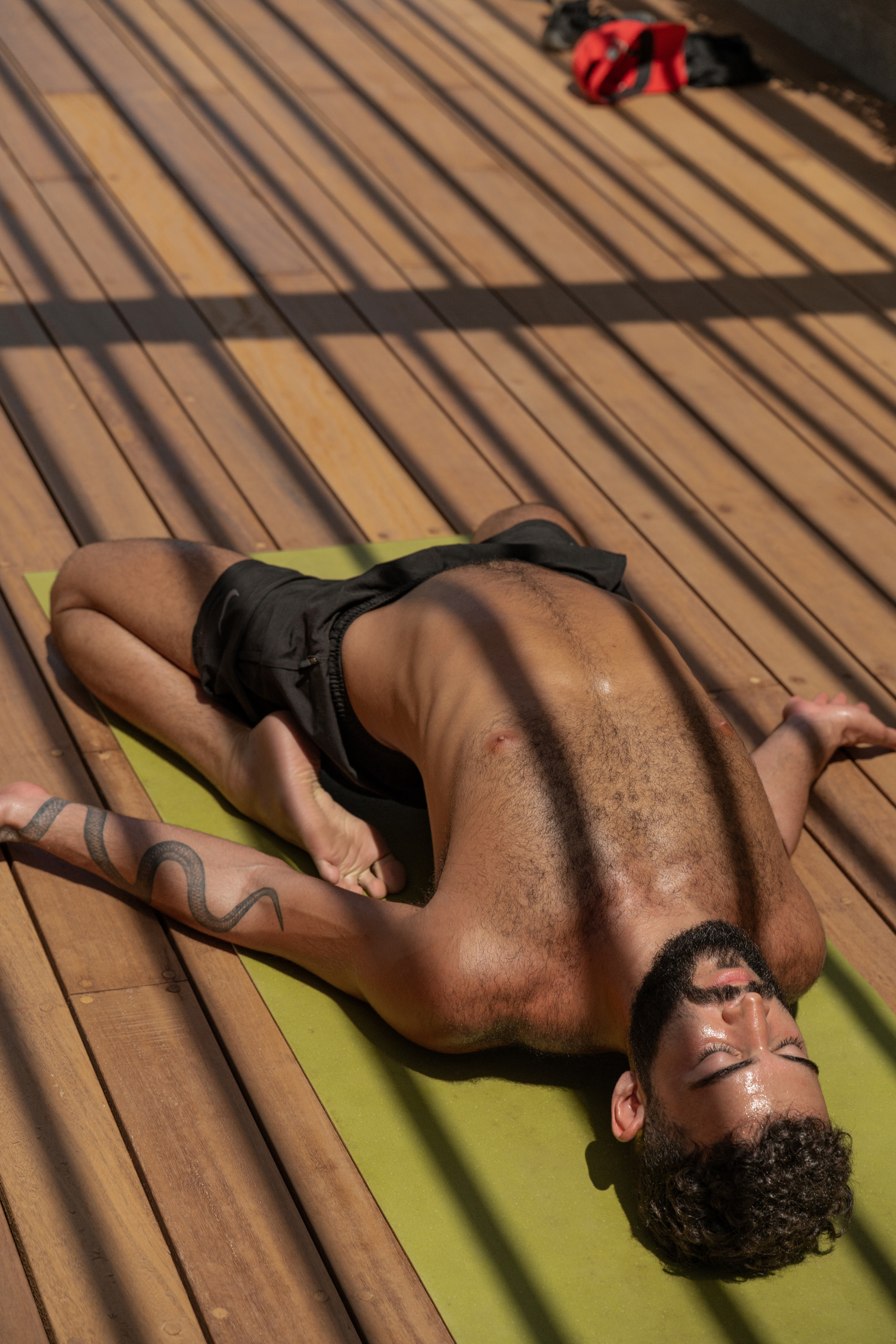 ~George~. Photo & Videos