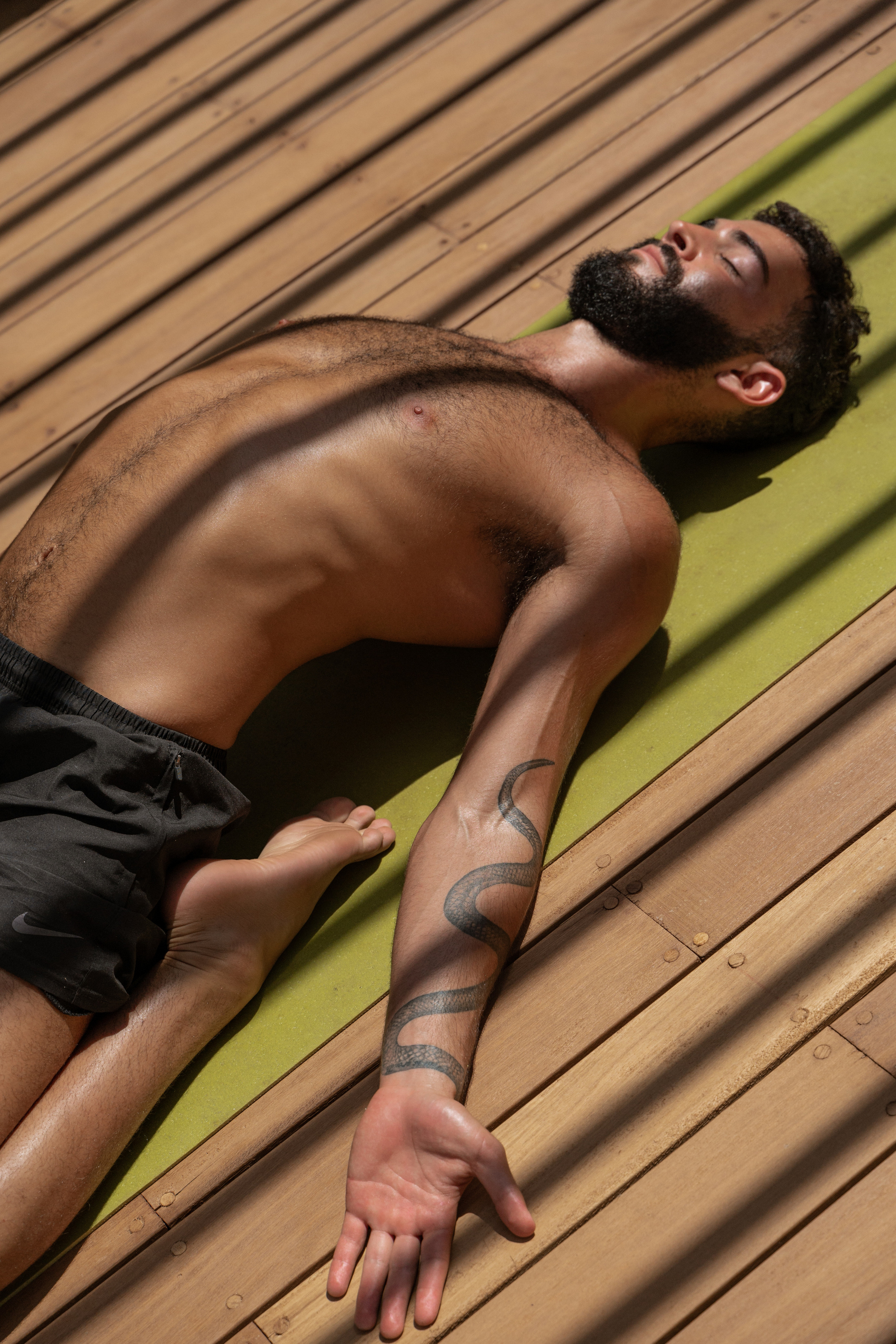 ~George~. Photo & Videos