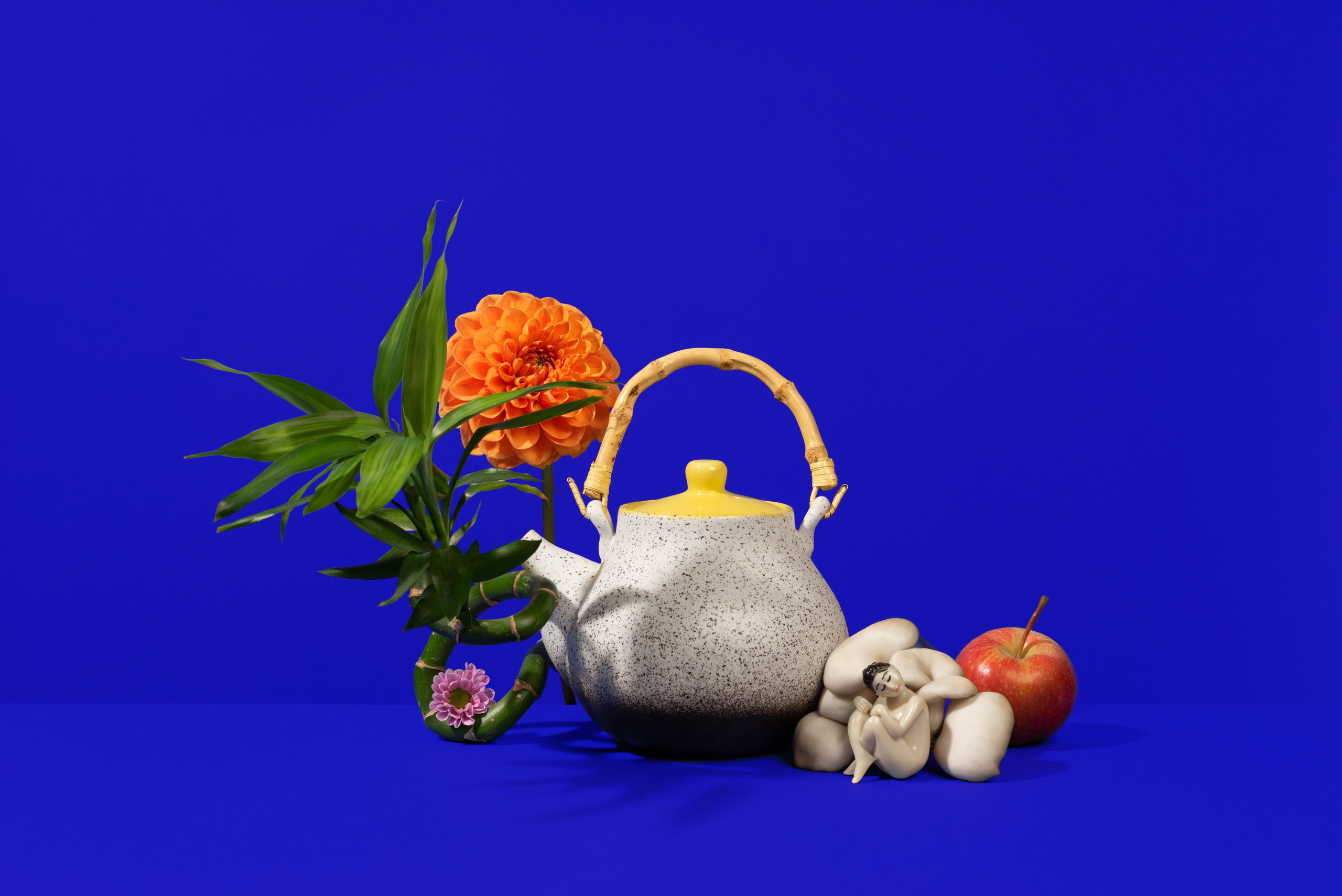 Tinkoff journal. Photographe de produits et natures mortes à Paris