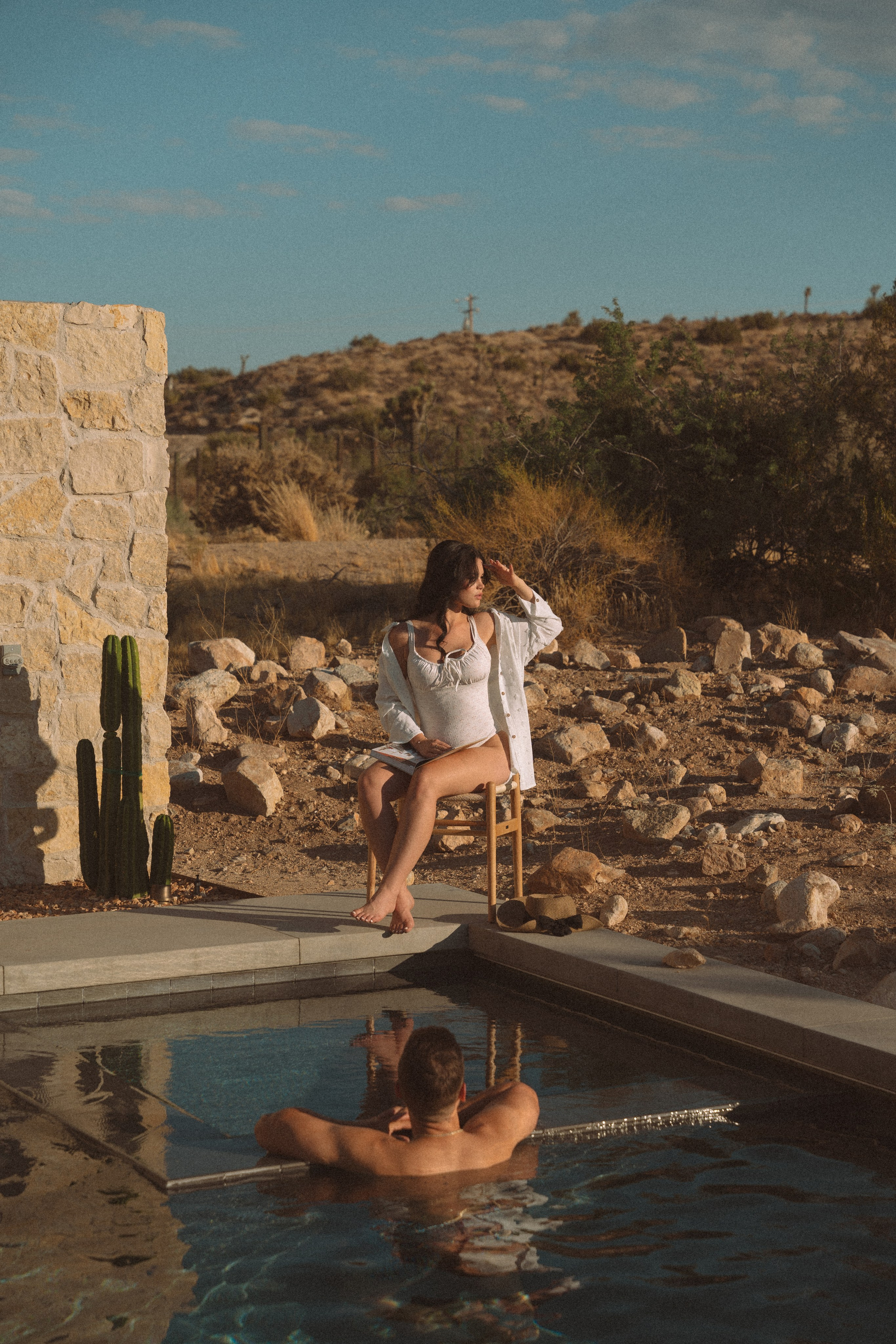 Joshua Tree wedding. Joshua tree elopement. Wedding for 2. Wedding photographer Joshua Tree. Elopement photographer in Joshua Tree. Couples photographer in Joshua Tree. Elopement in Joshua Tree