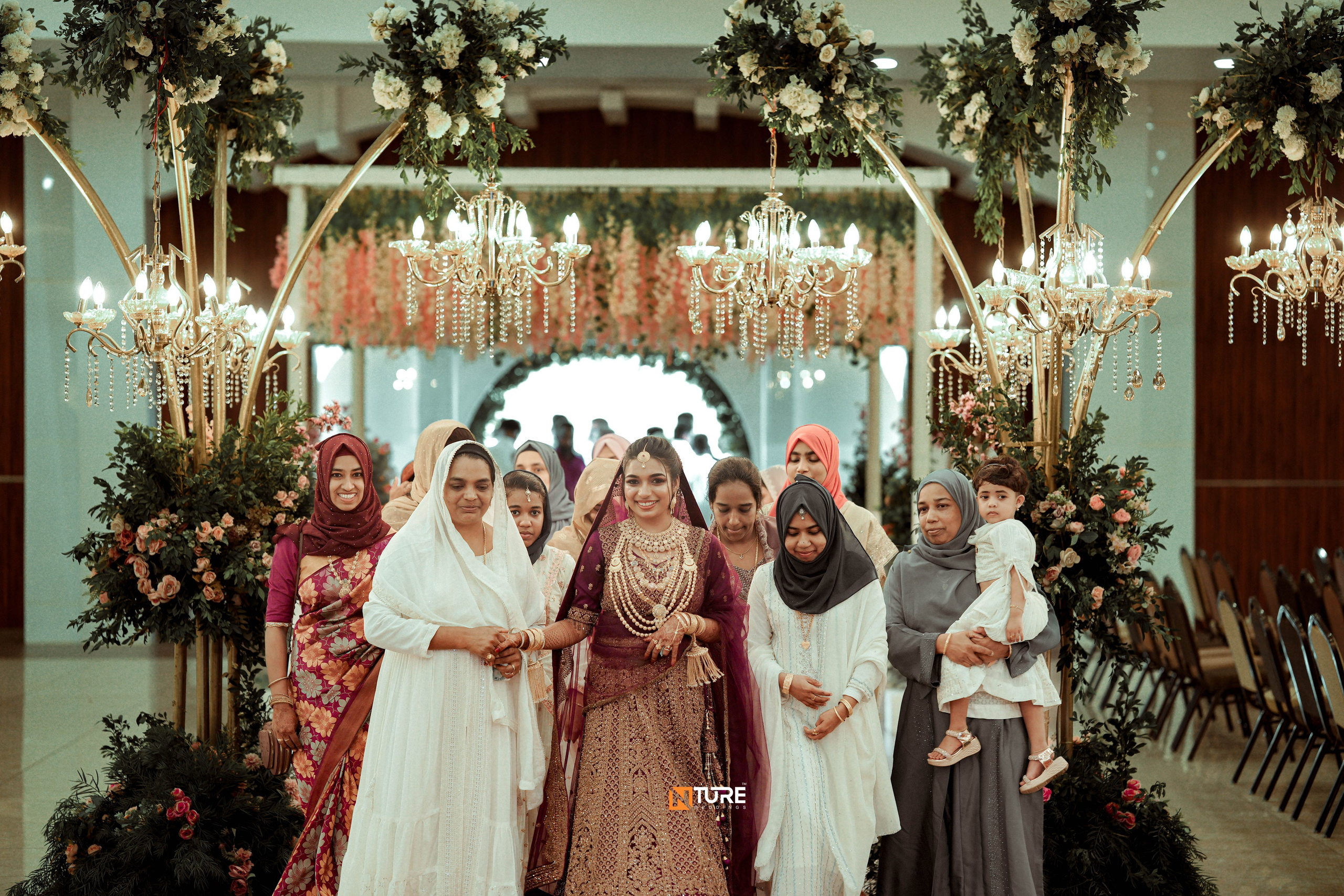 PHOTOS. NTURE WEDDING