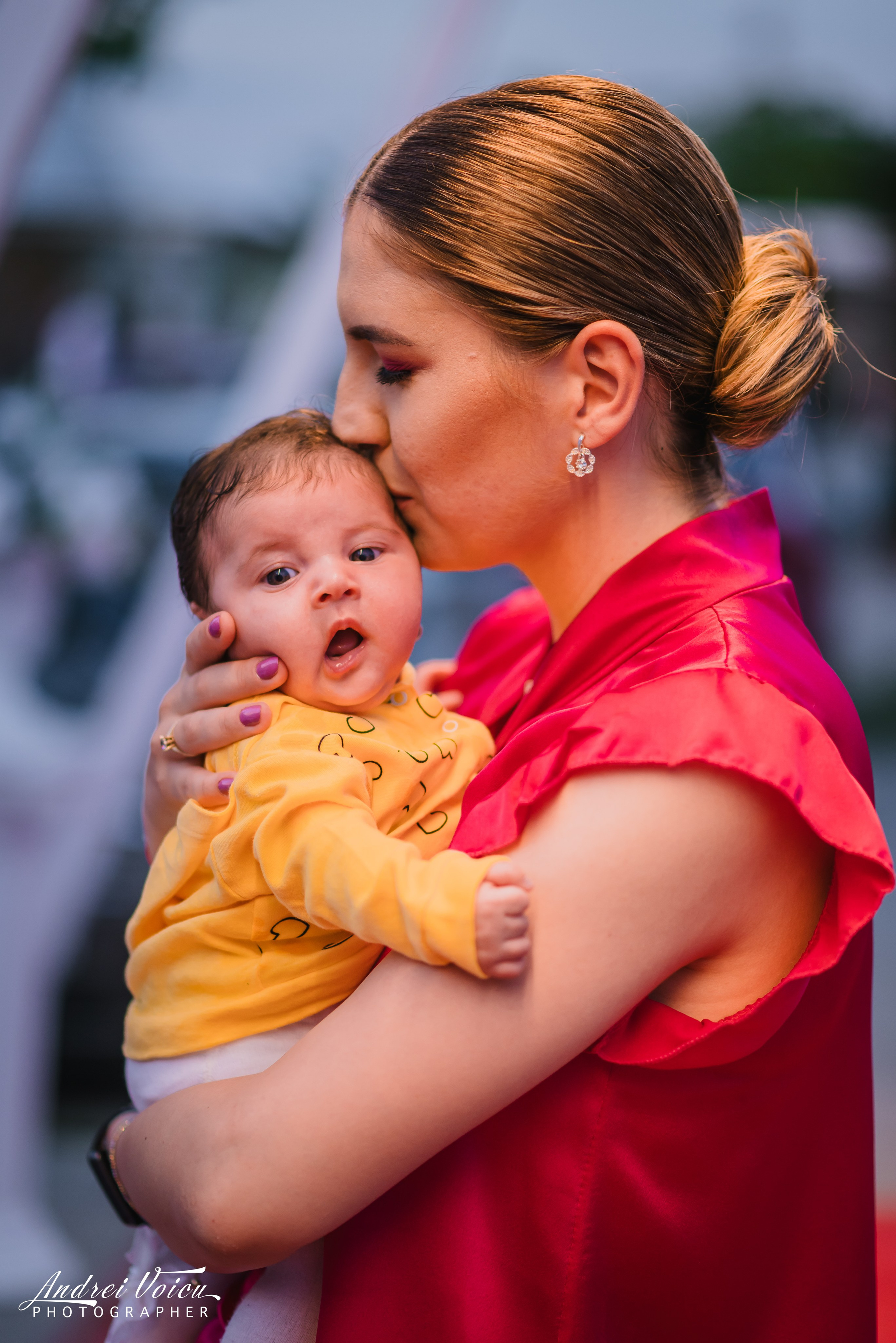 Fotografia de botez. Andrei Voicu Fotograf. Povești nescrise, surprinse atent