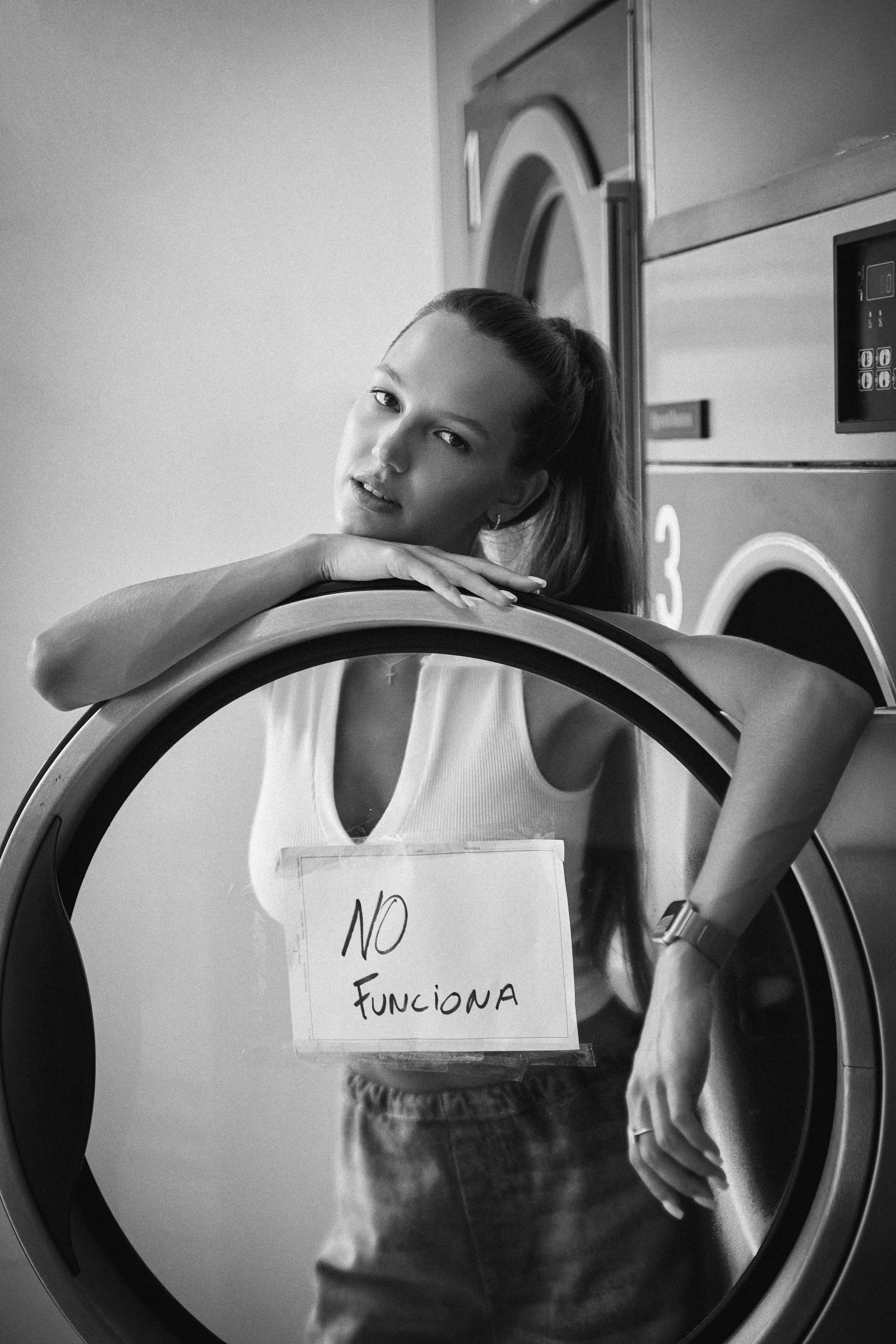 Лена. Большая стирка. Фотограф в Барселоне Жанна Захарченко