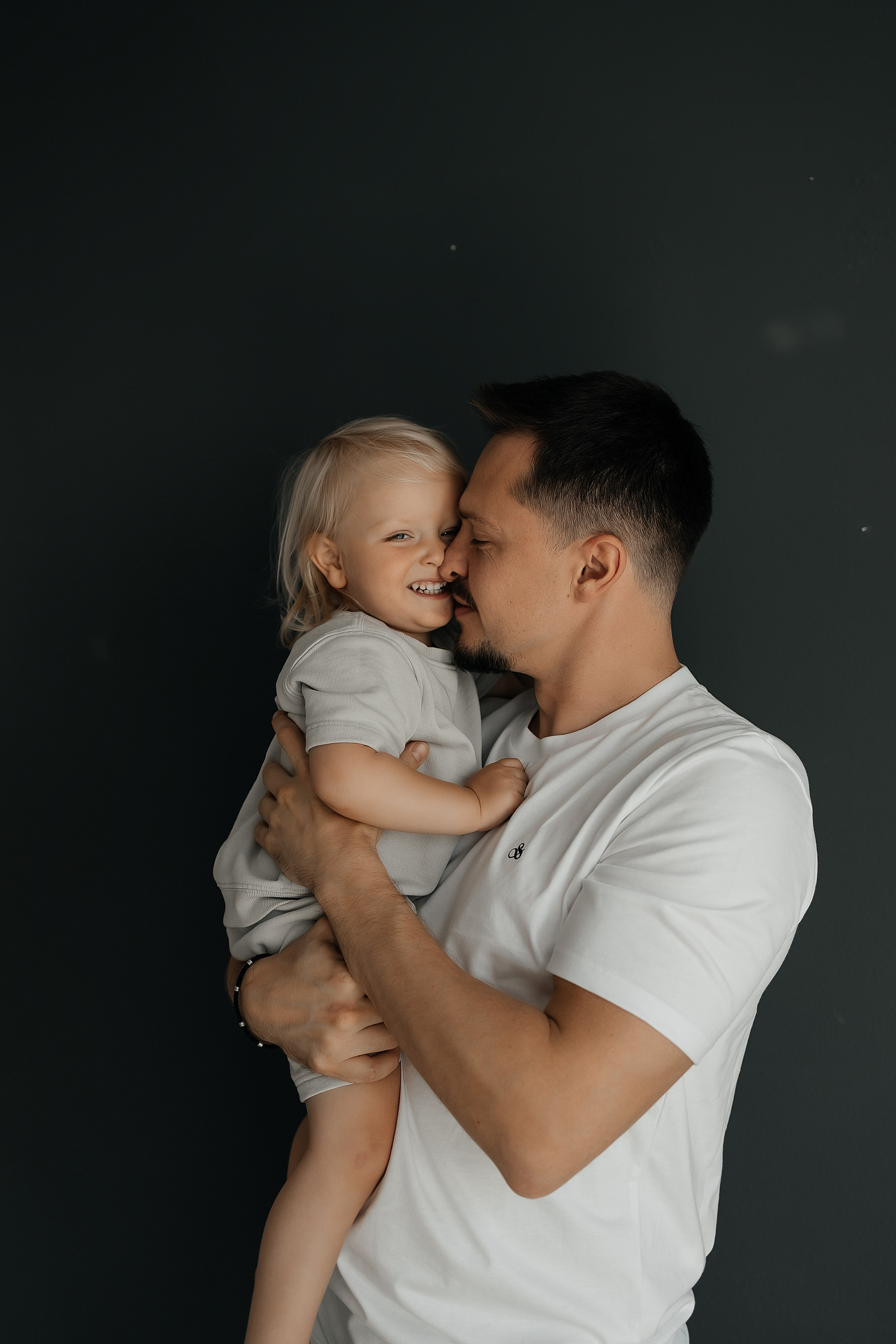 Homestroy Anna&Artjom. Fotografin Heidenheim / Newborn, Babybauch & Familie - Nadine Schmalz