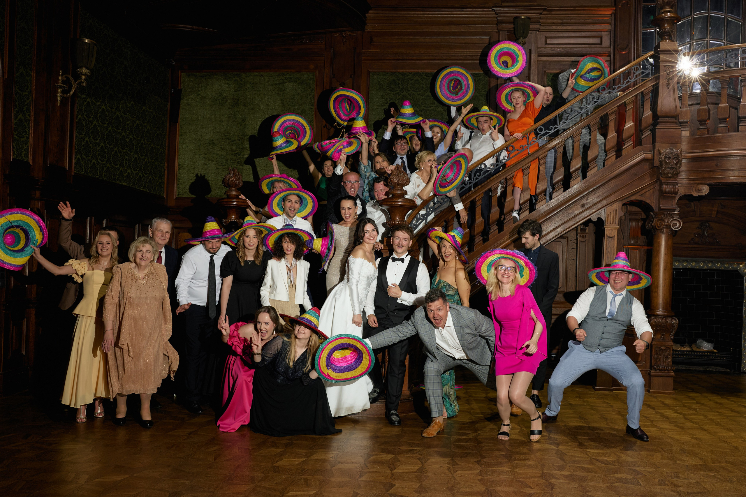 Wiktoria & Kacper. Pałac Goetz. Fotograf ślubny i rodzinny w Krakowie Yana Klymova