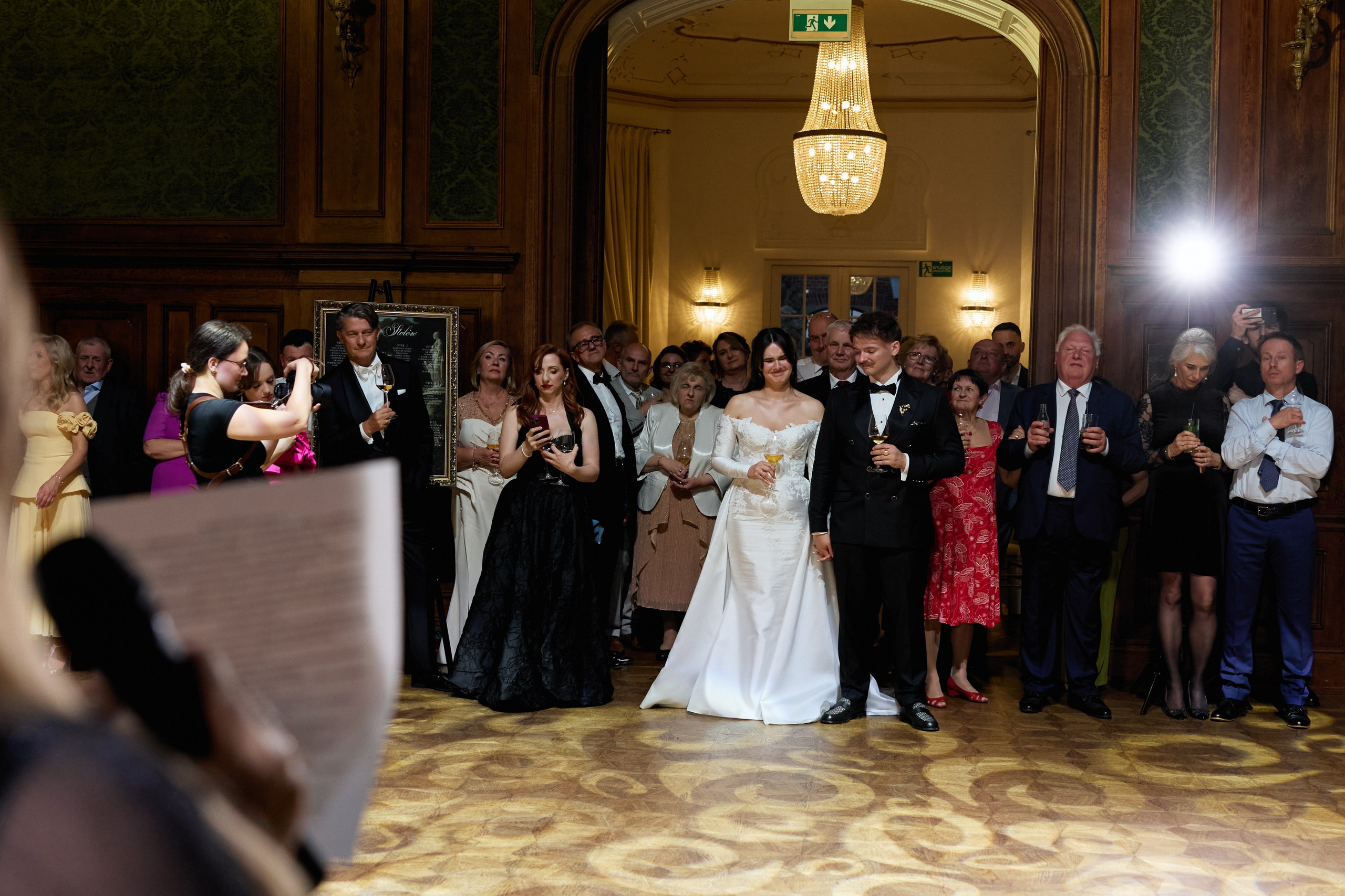 Wiktoria & Kacper. Pałac Goetz. Fotograf ślubny i rodzinny w Krakowie Yana Klymova