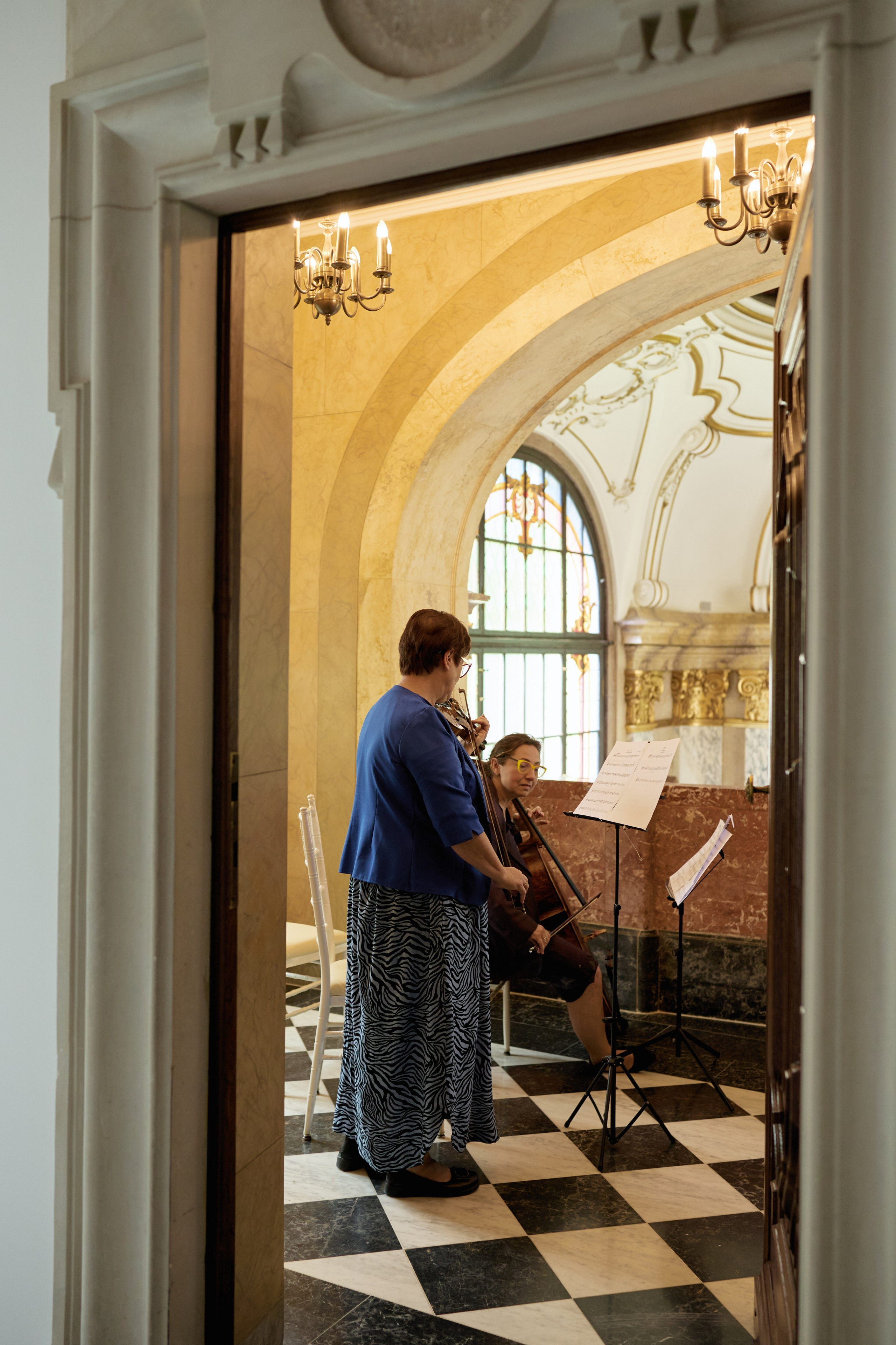 Wiktoria & Kacper. Pałac Goetz. Fotograf ślubny i rodzinny w Krakowie Yana Klymova