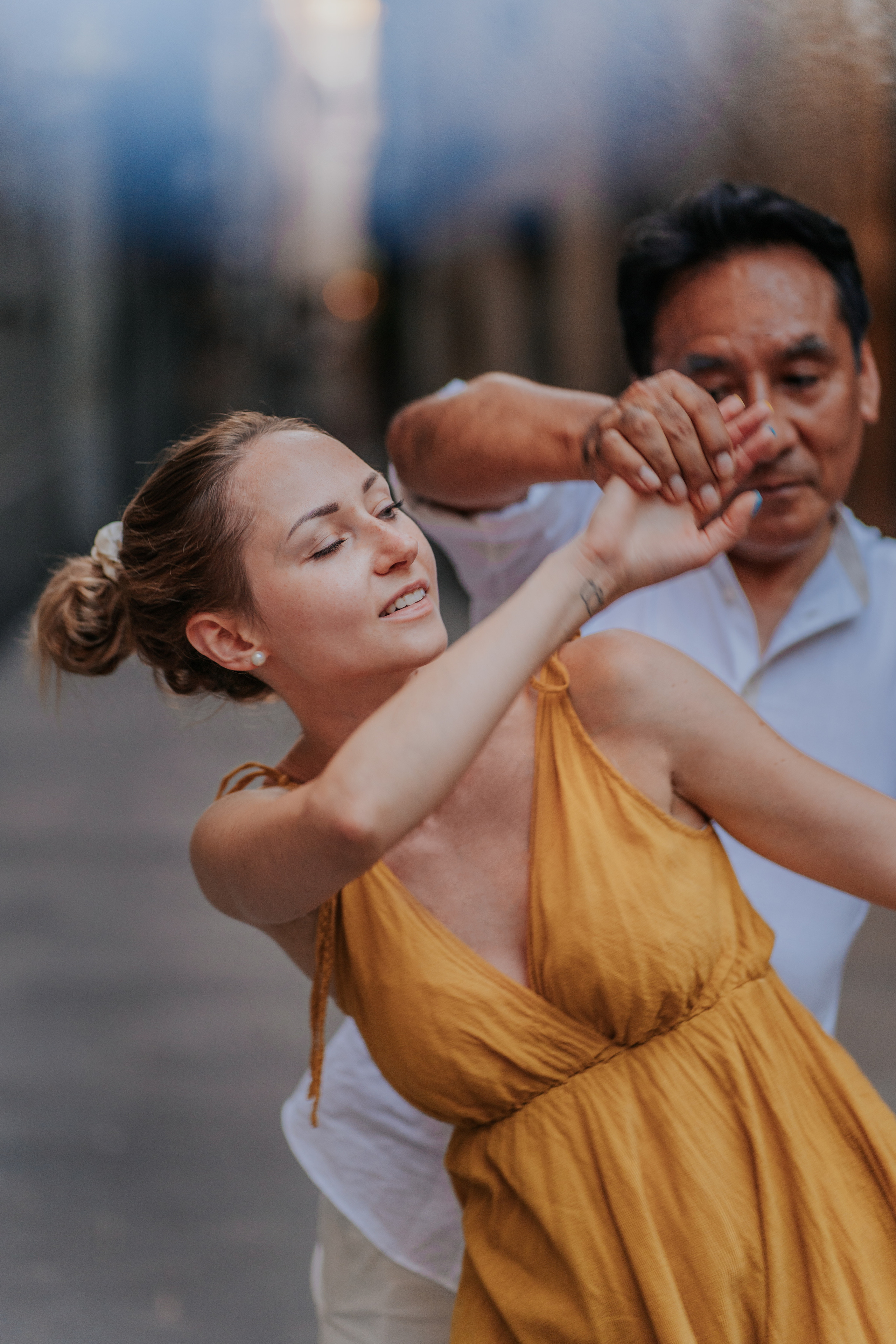 Love Story Dance in Barcelona. DiaFoto — Wow Photographer in Barcelona | Premium Barcelona Photoshoot Experience