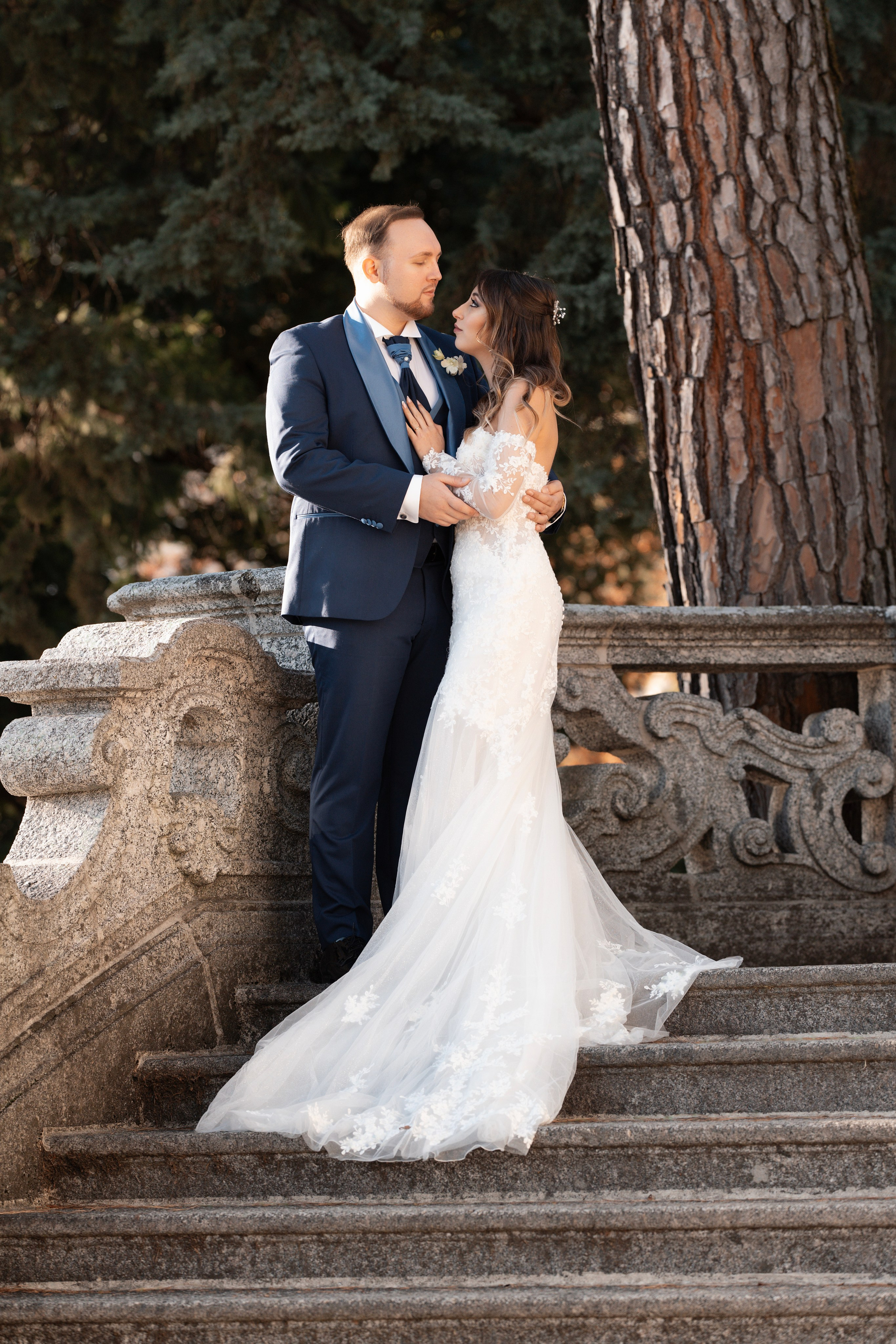 Olivelli Park Elopement on Lake Como. Fotografo matrimonio Lago di Como Ferrari Media Production
