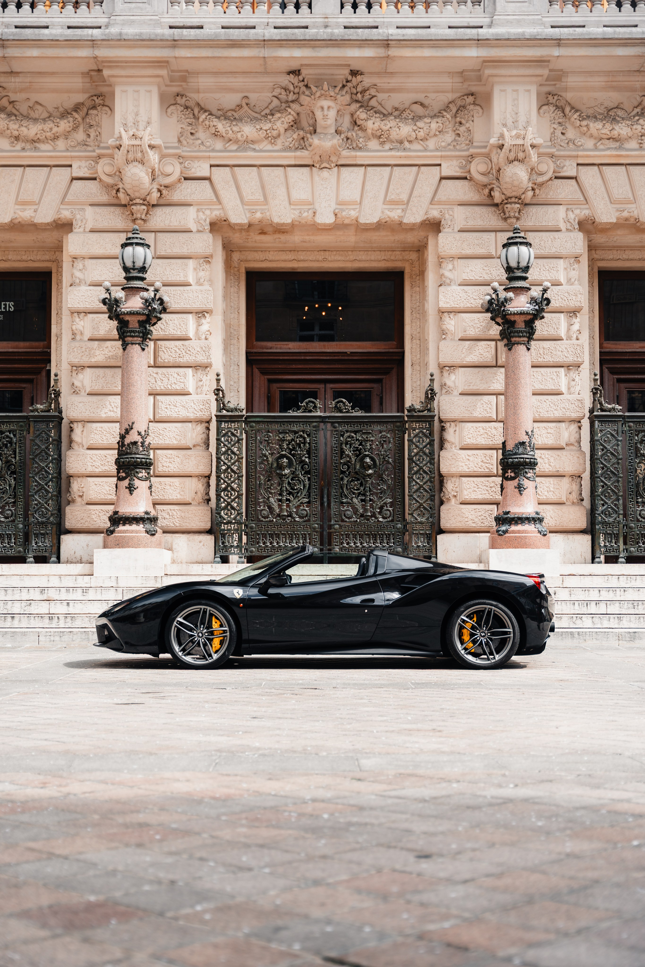 Ferrari 488 Spider. Photographe de voitures à Paris — Vitalii Motruk
