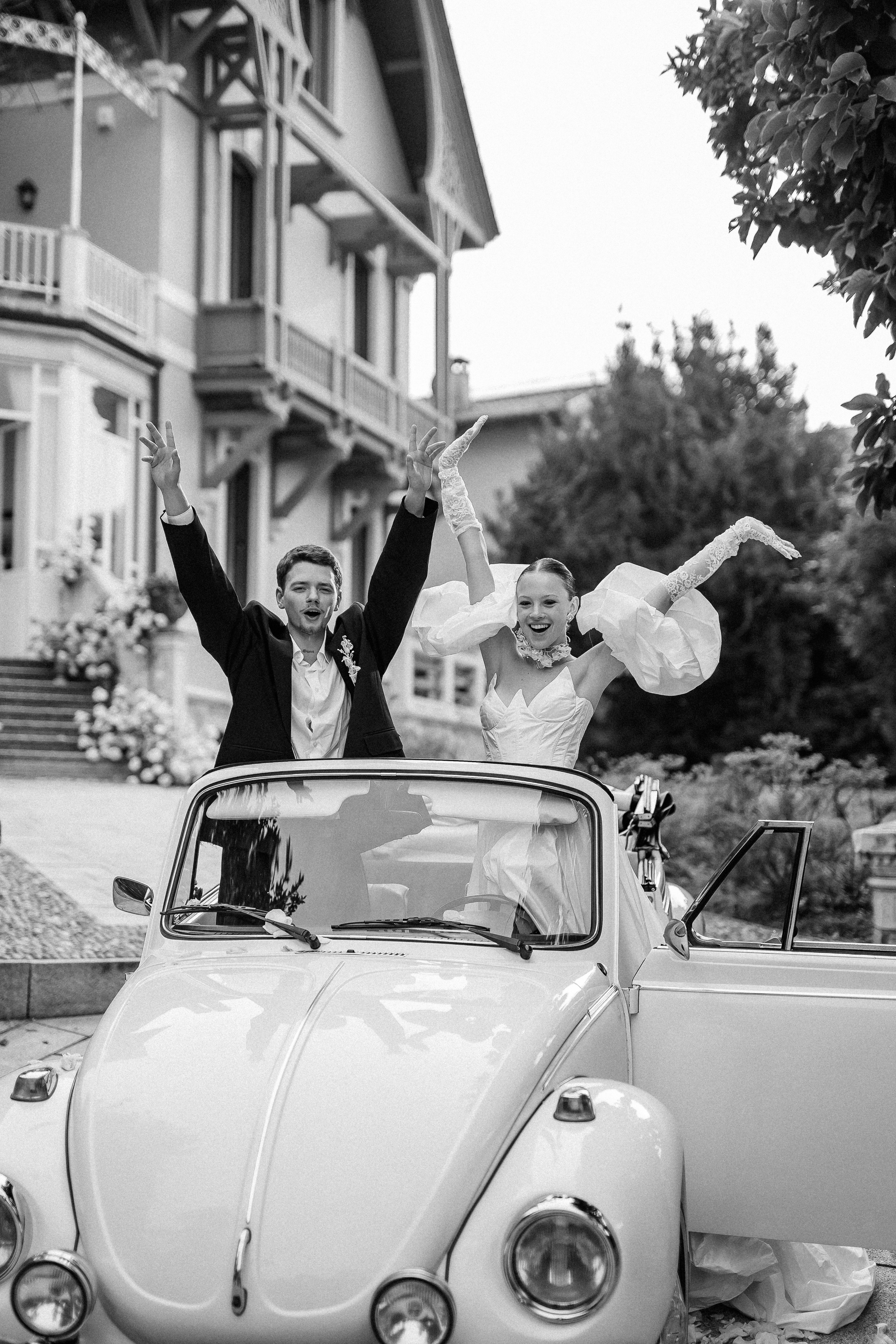 Intimate wedding in Italy / Lake Como. Wedding photographer Como Lake, Italy