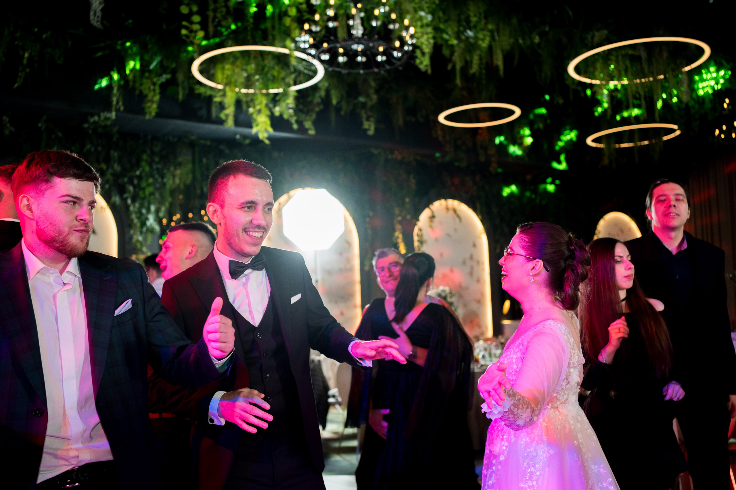 PARTY. Gabriel Florea — Fotograf nuntă București